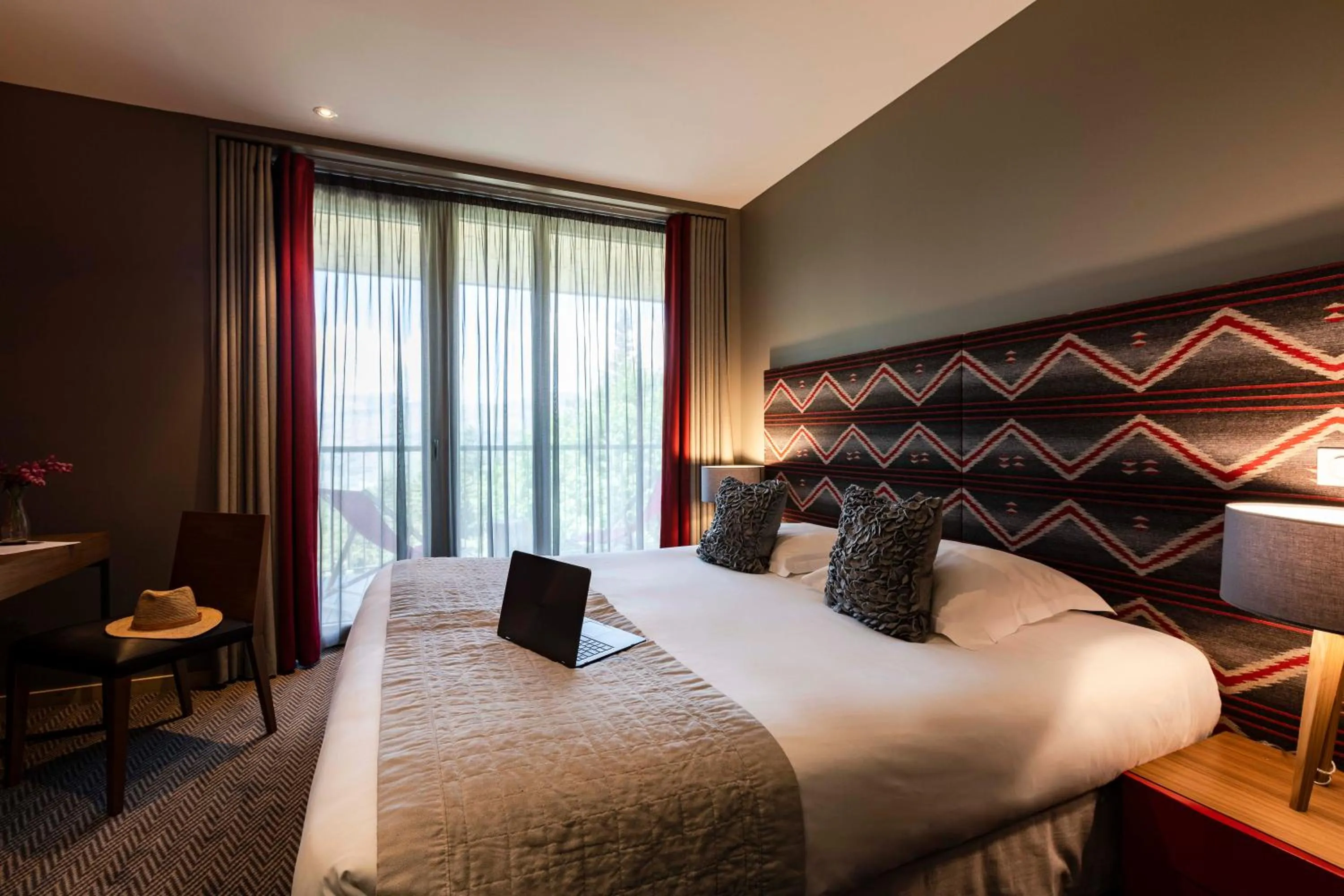 Bed in L'Aiguille Grive Chalets Hotel