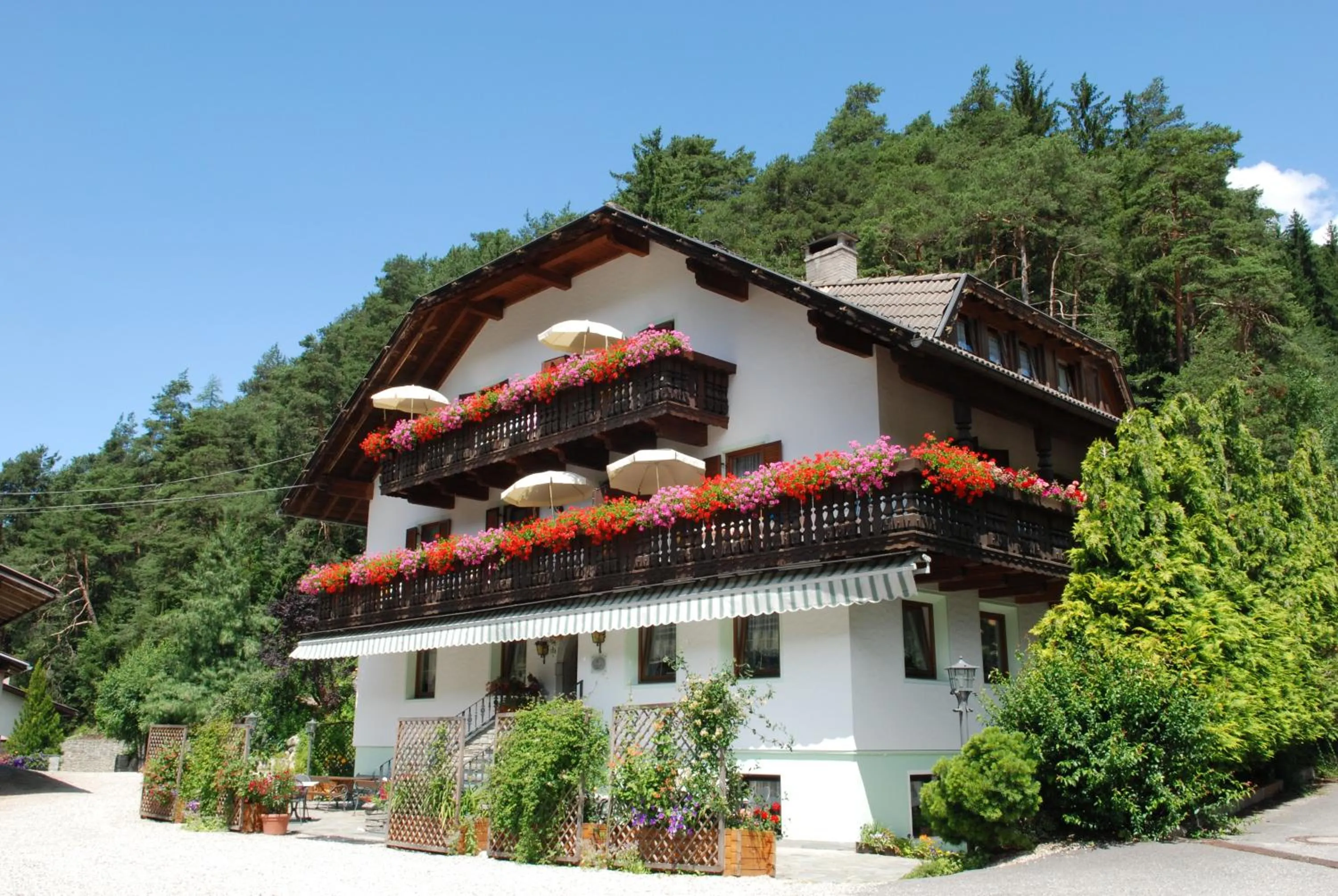 Property building in Residence Obermoarhof - Family Apartments with Pool & Playground