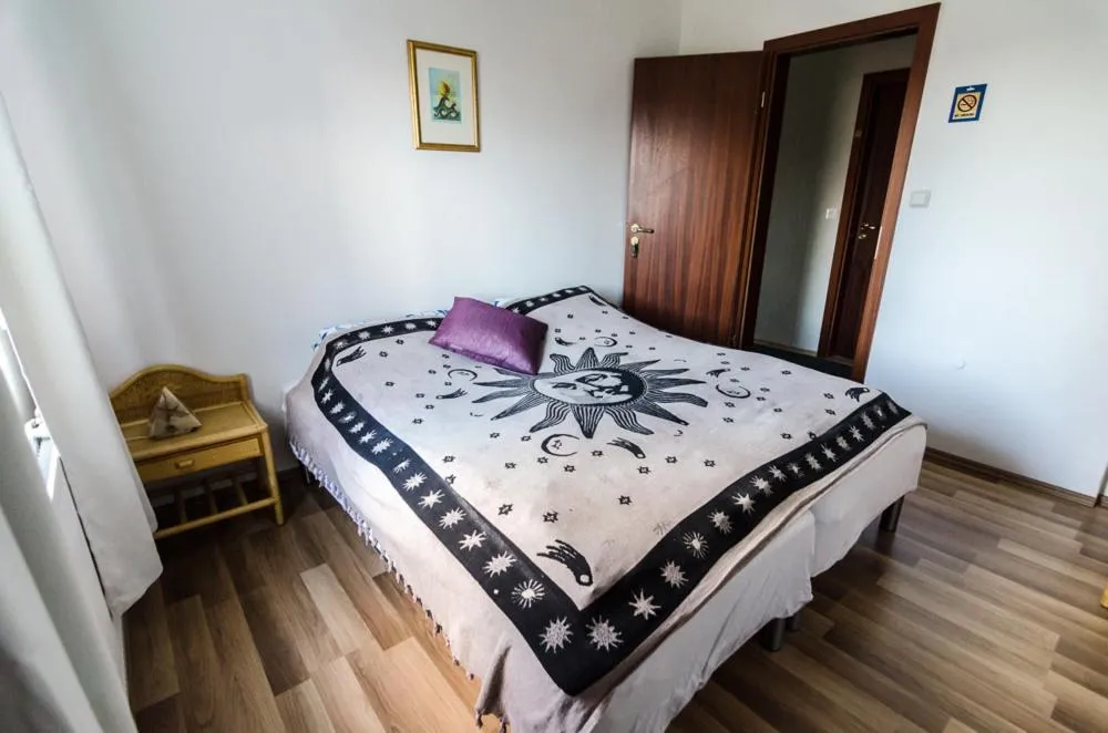 Photo of the whole room in Dalakot Búdardal