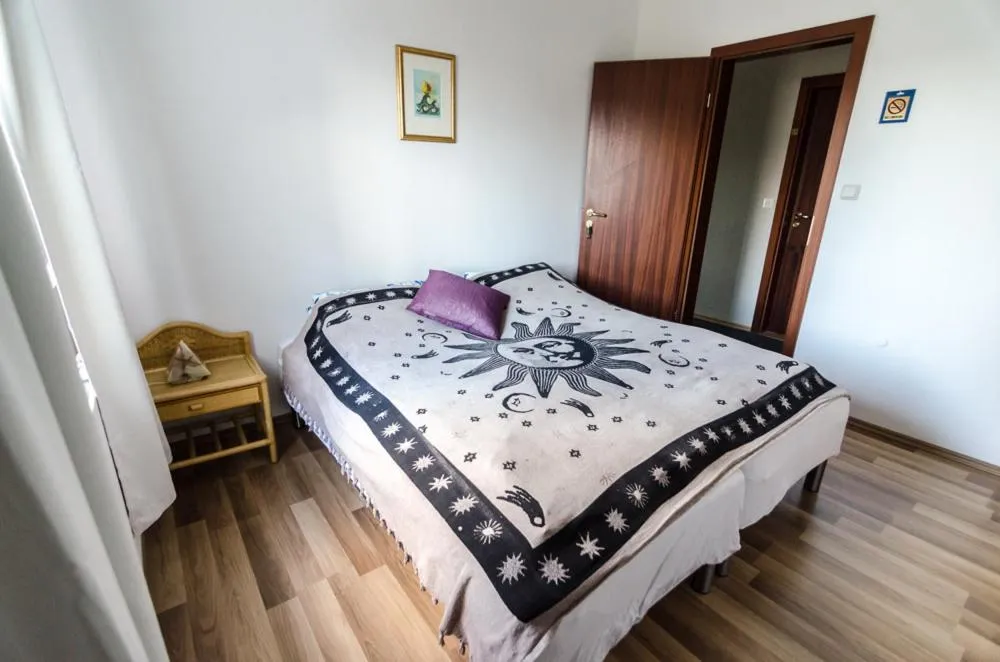 Photo of the whole room in Dalakot Búdardal