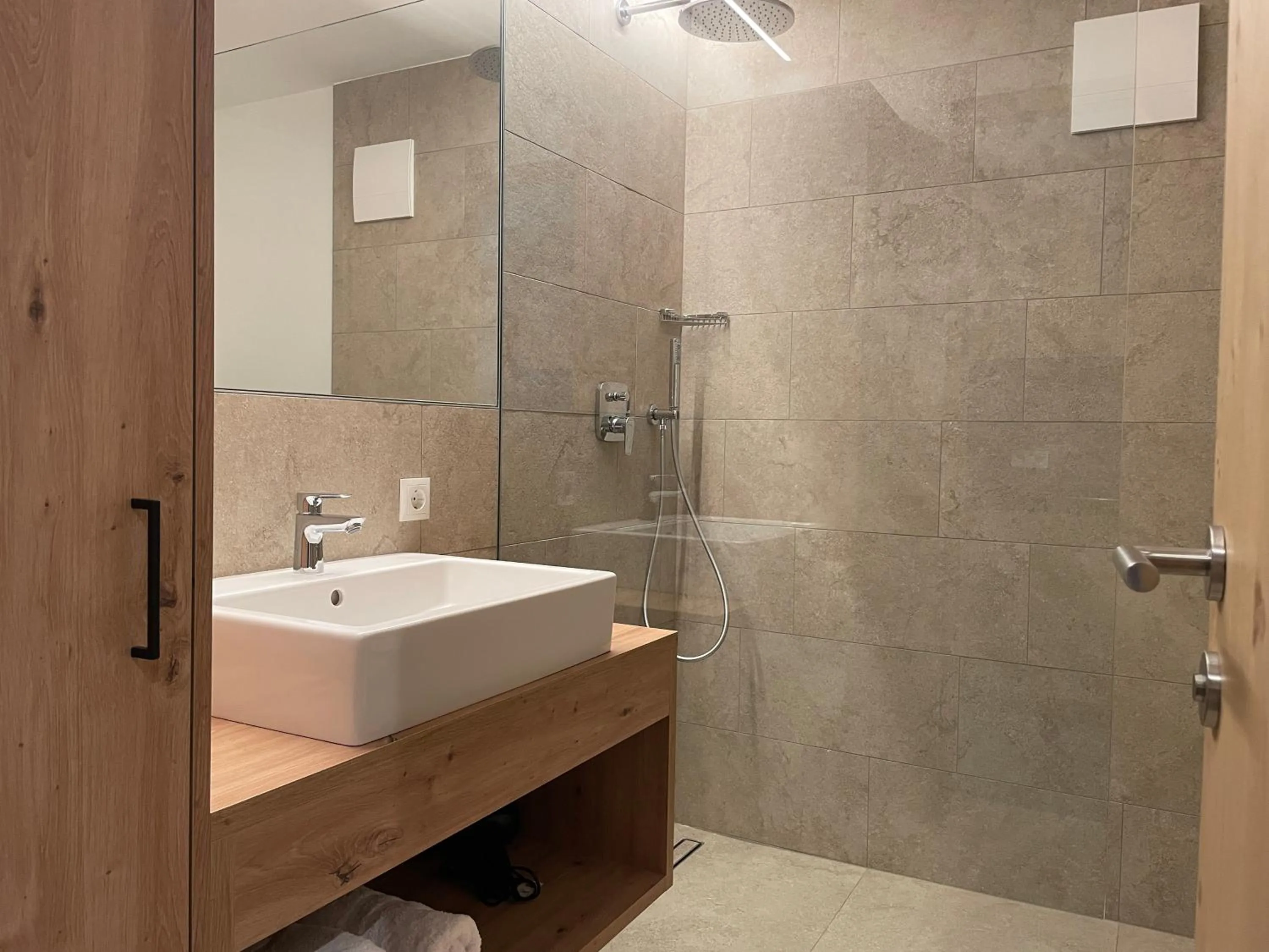 Shower in Pension & Residence Astoria