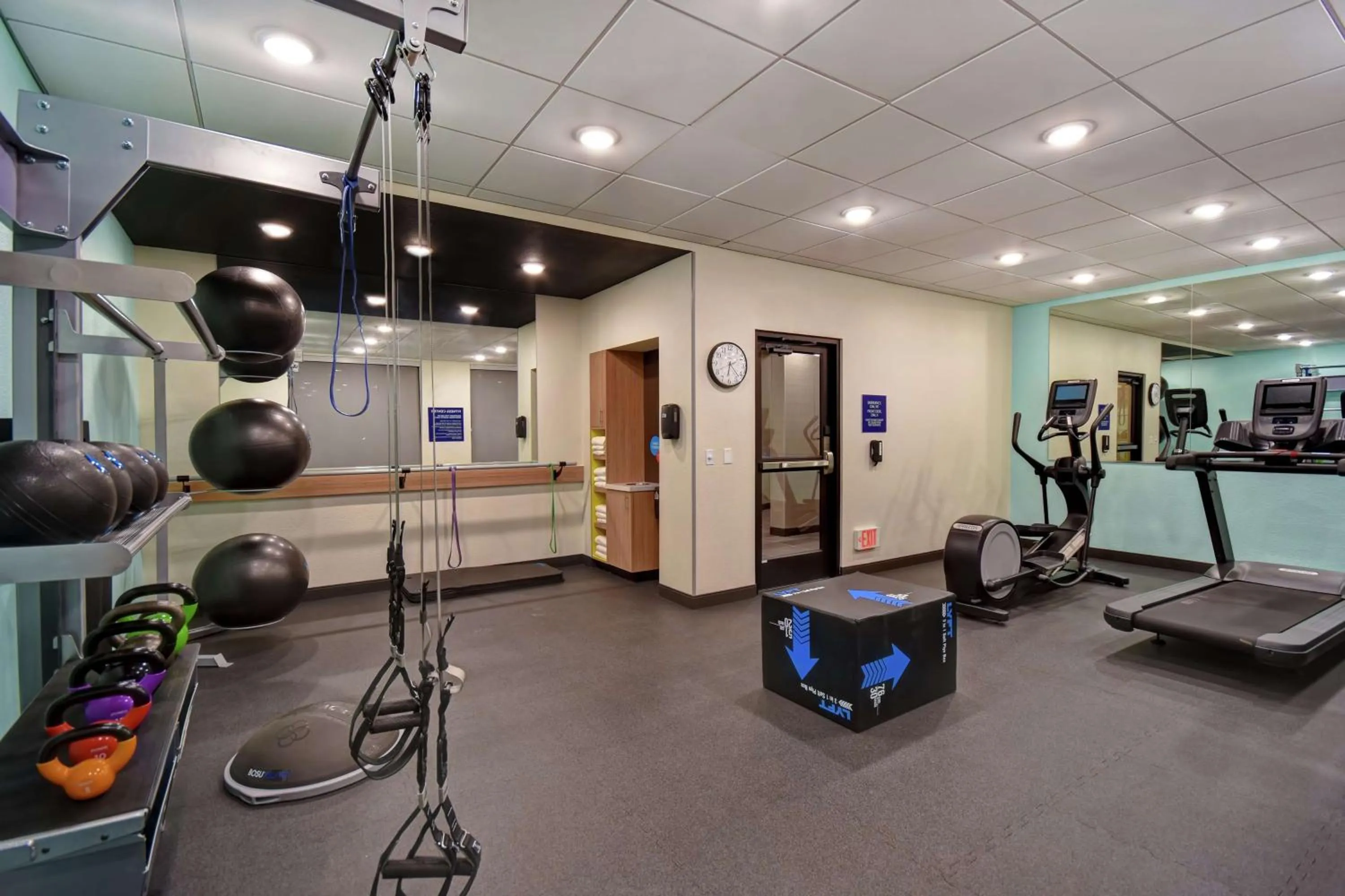 Fitness centre/facilities in Tru By Hilton Denver South Park Meadows, Co