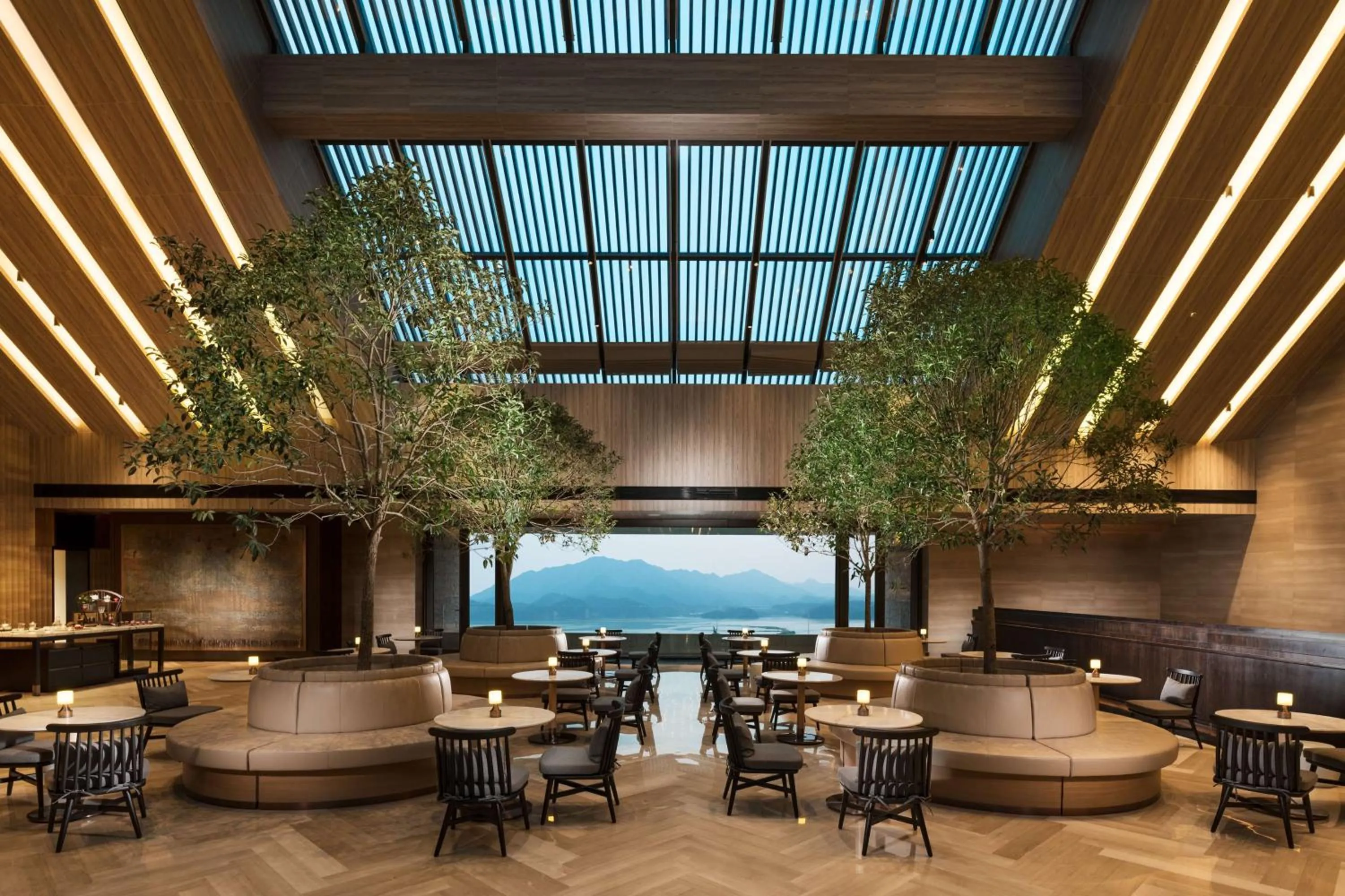 Lobby or reception in Conrad Hangzhou Tonglu