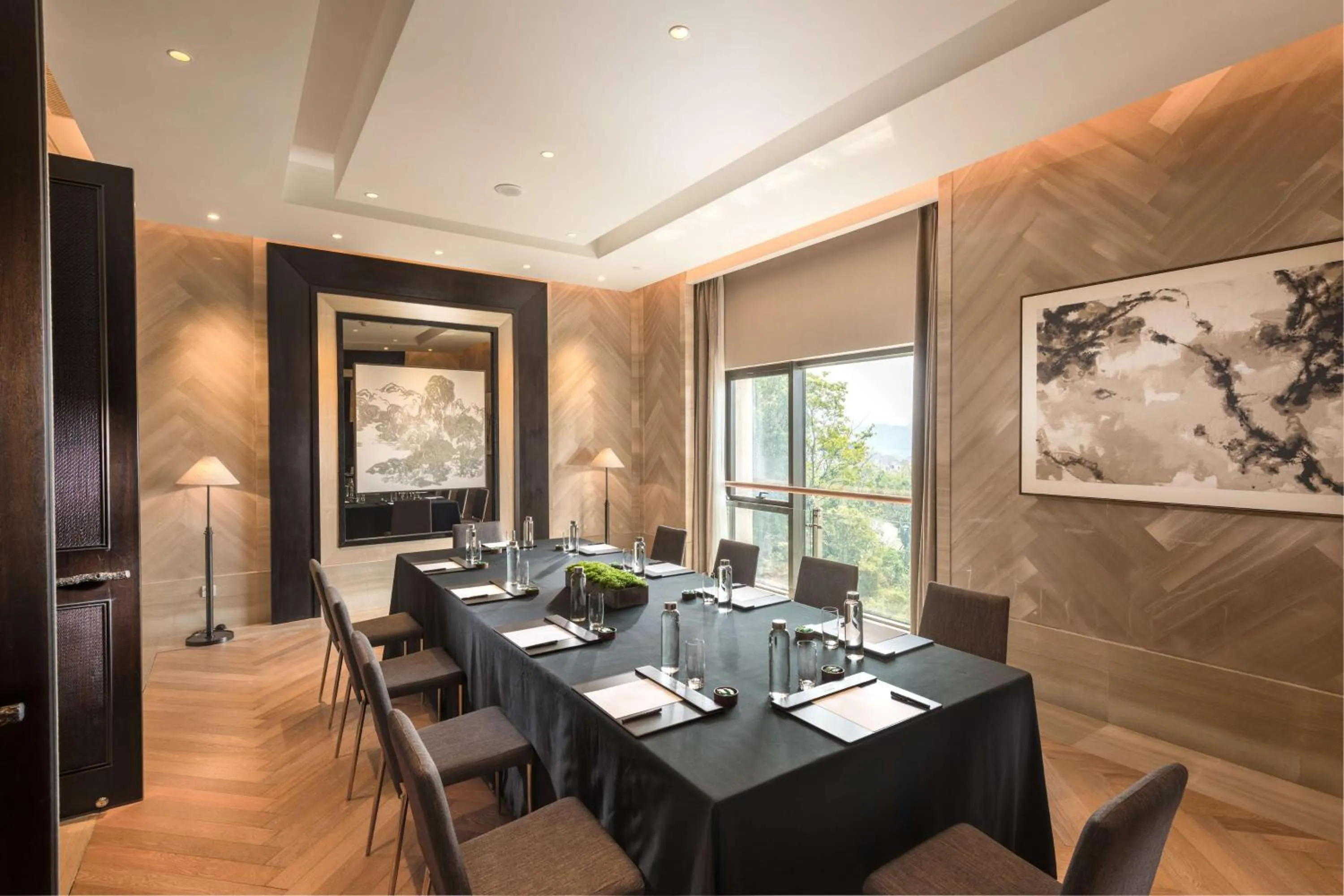 Meeting/conference room in Conrad Hangzhou Tonglu