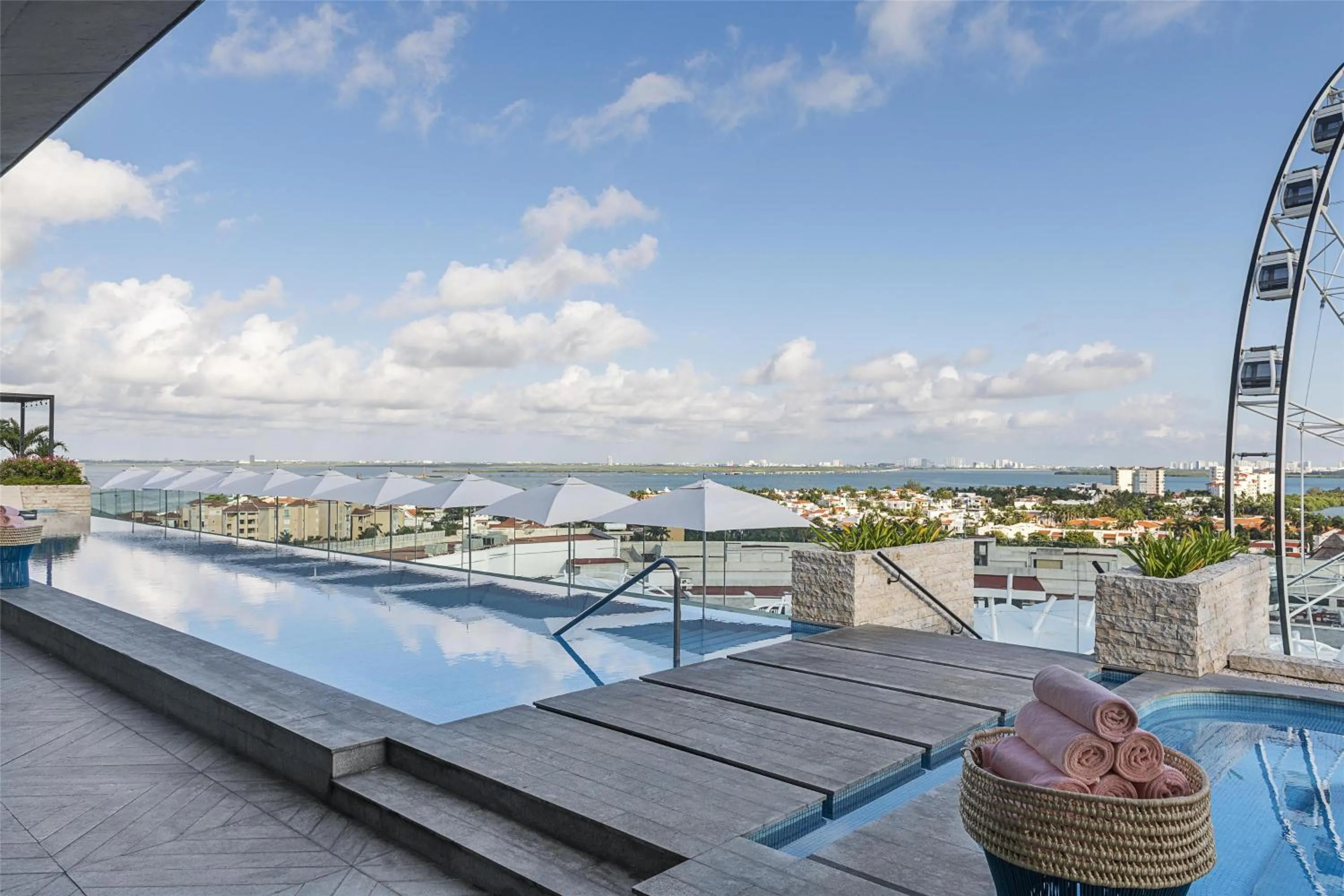 Pool view in Canopy By Hilton Cancun La Isla