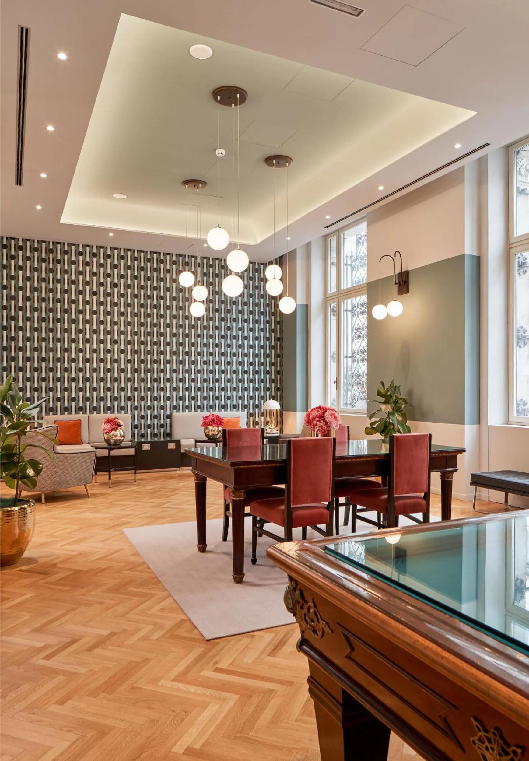 Lounge or bar in DoubleTree By Hilton Trieste