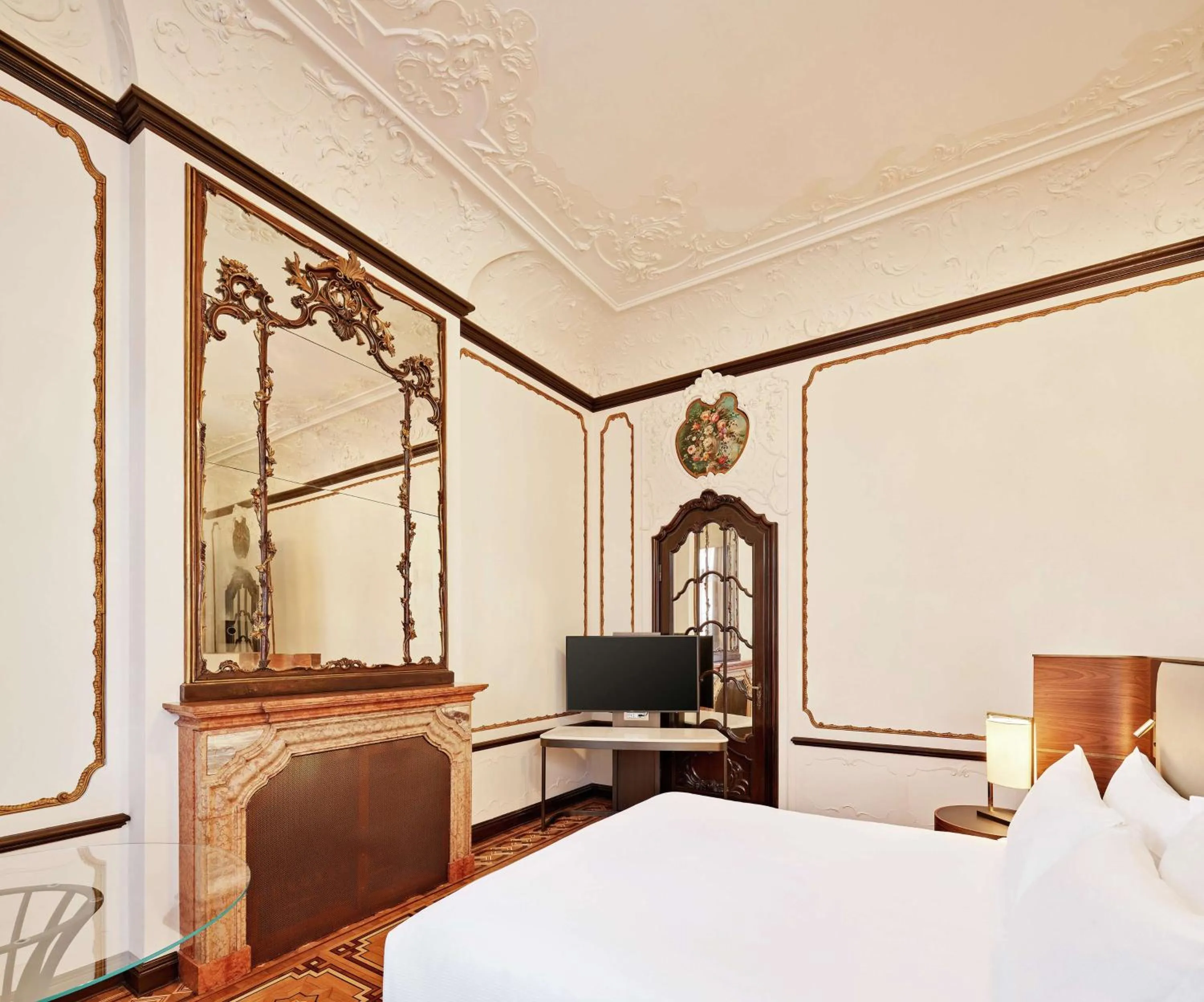 Bed in DoubleTree By Hilton Trieste