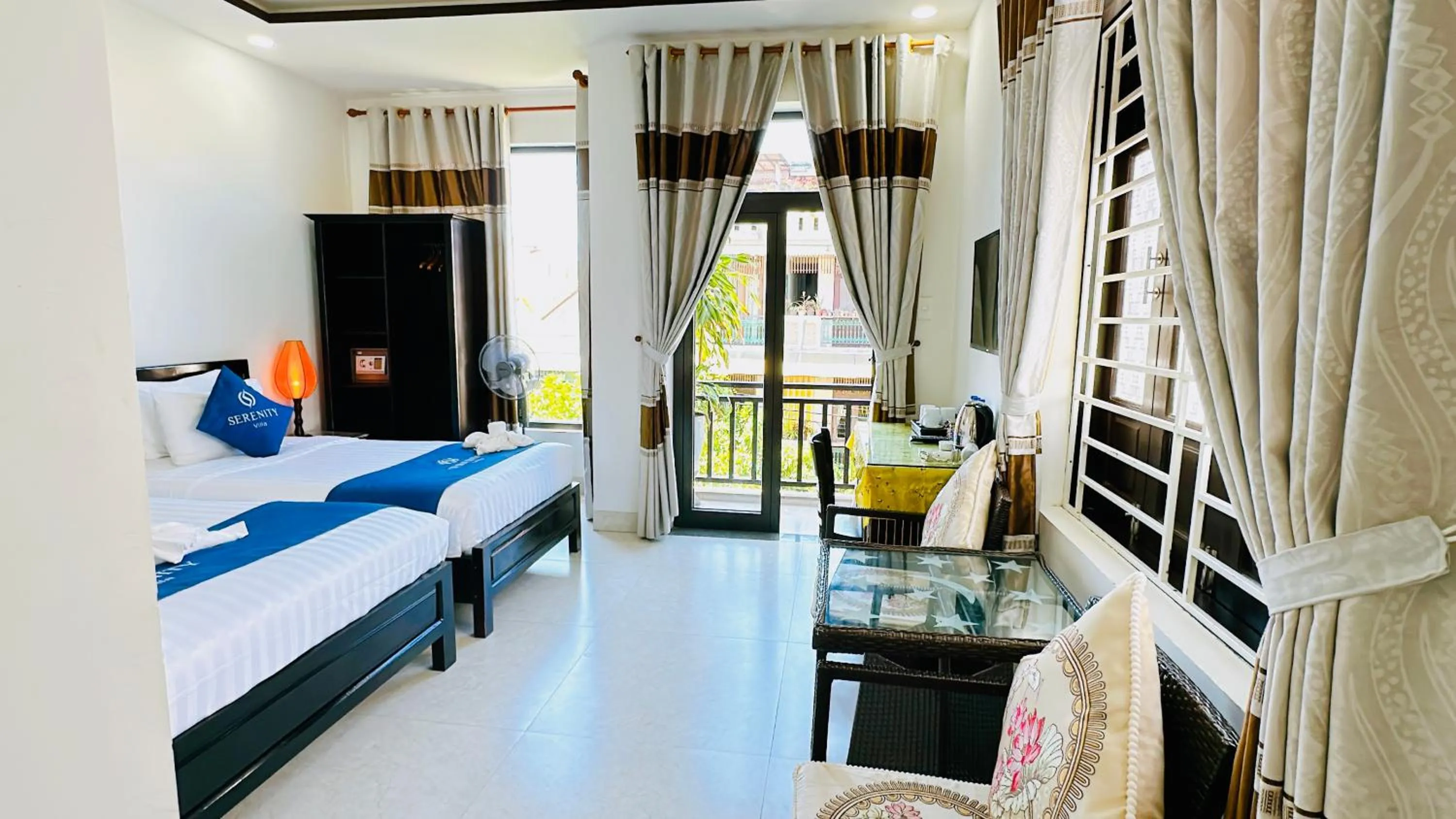 Photo of the whole room, Bed in Serenity Villa Hoi An