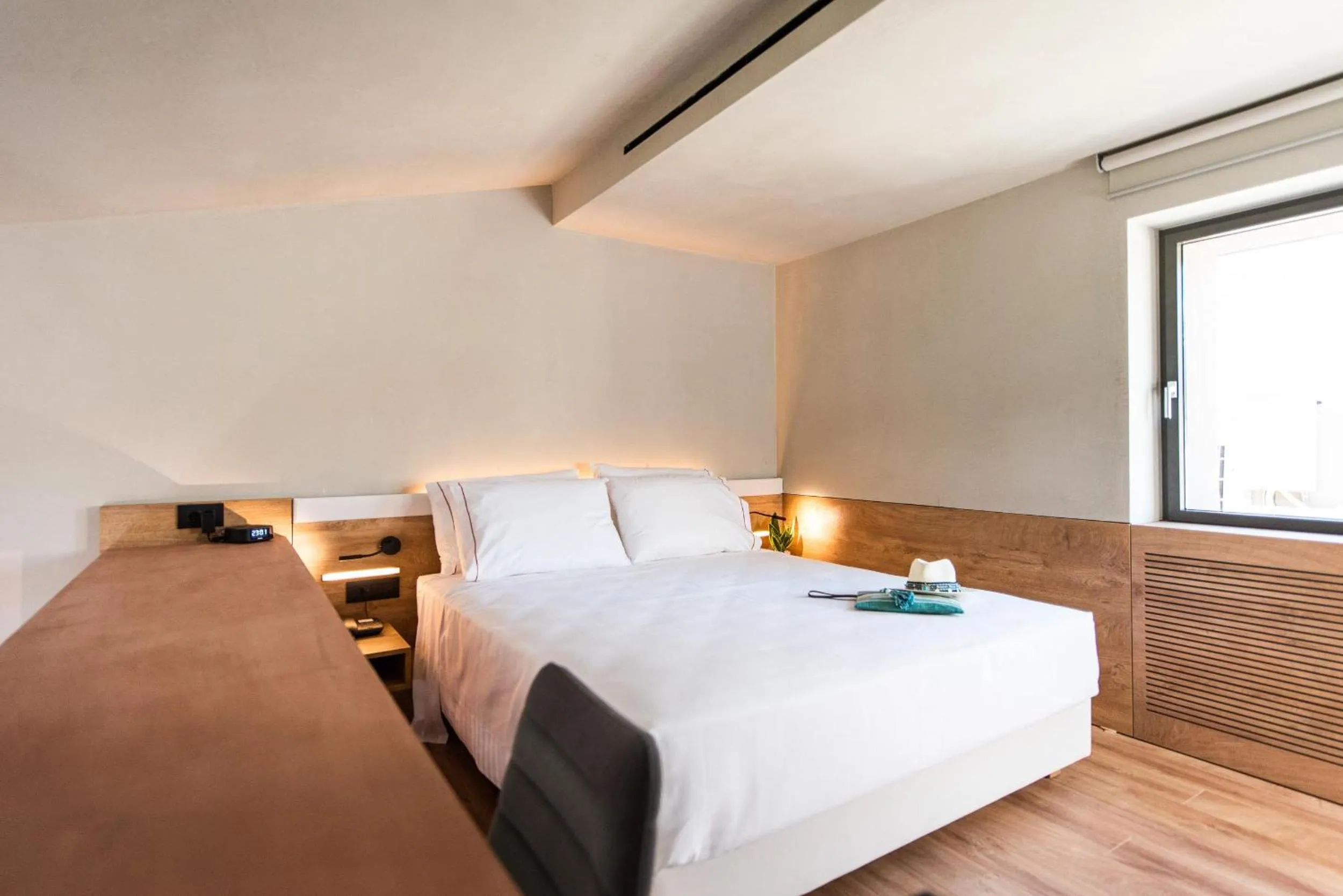 Photo of the whole room, Bed in Pilot Amphora Boutique Hotel "Adults Only"