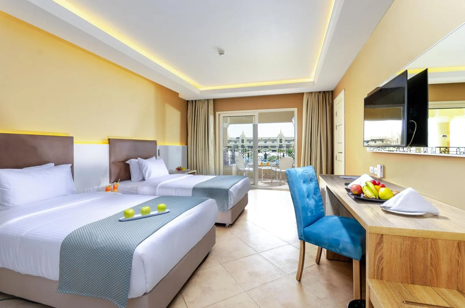 Bedroom, Bed in Titanic Royal-Families and Couples only