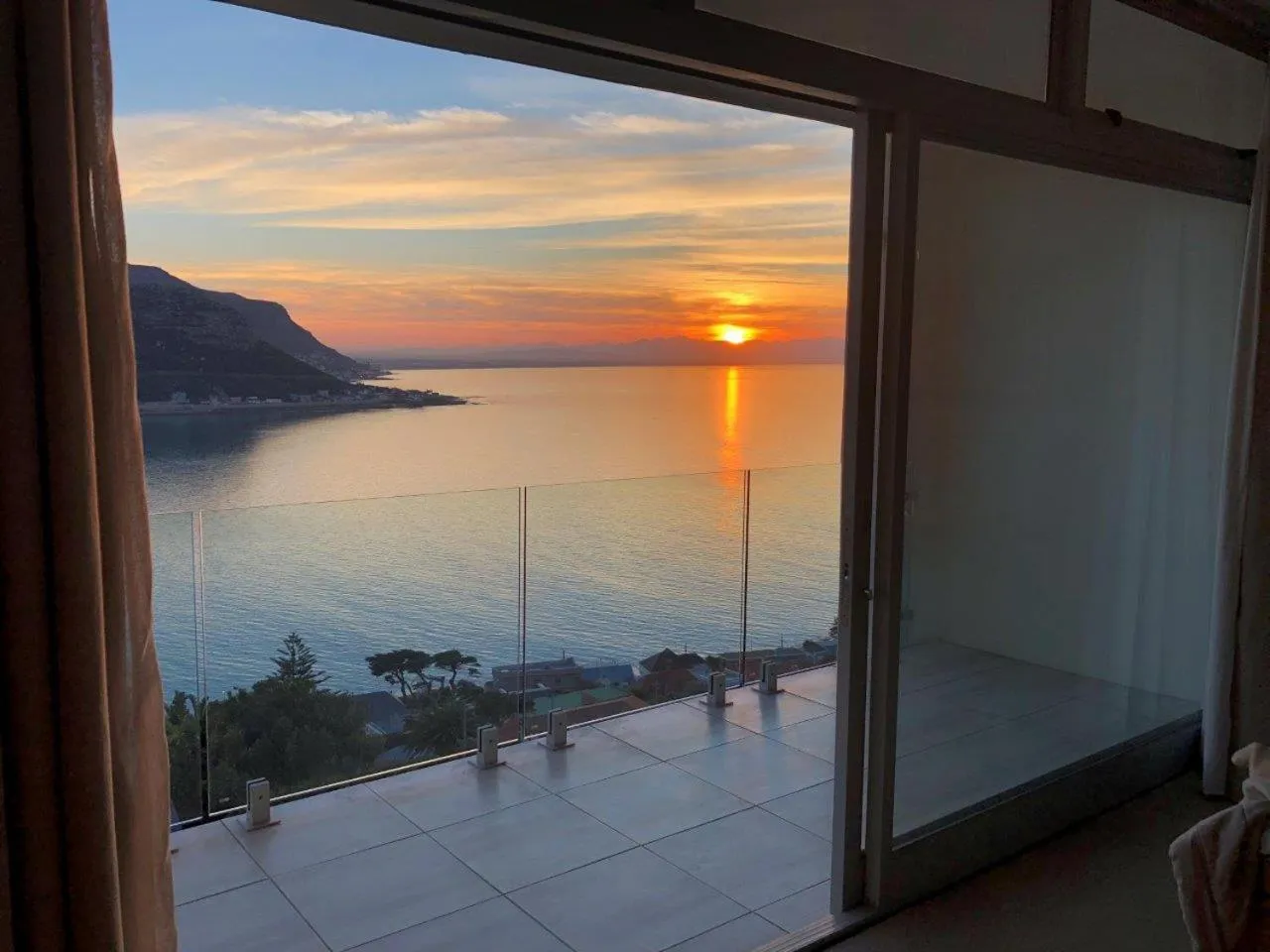 Sea view in 1 Mountain Rd Boutique B & B