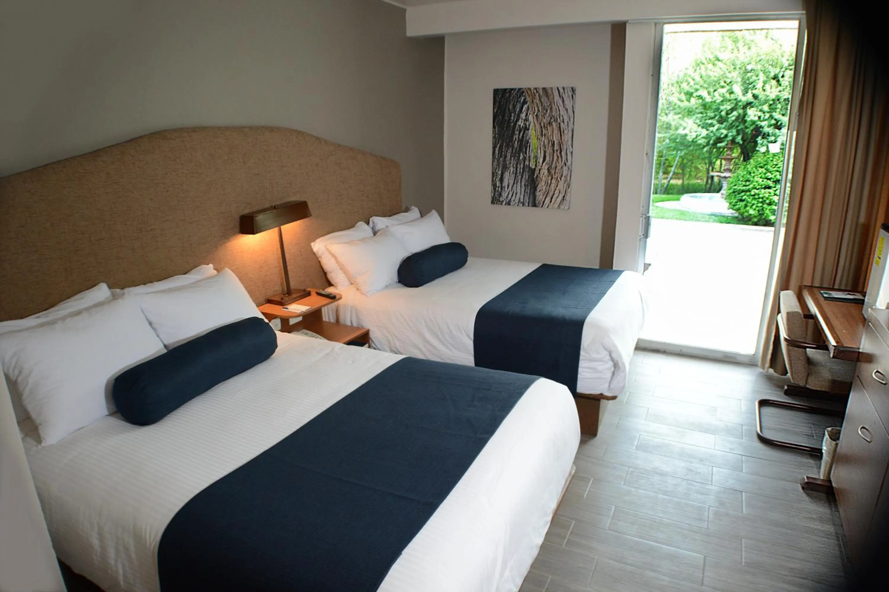 Photo of the whole room, Bed in Gran Hotel Las Fuentes