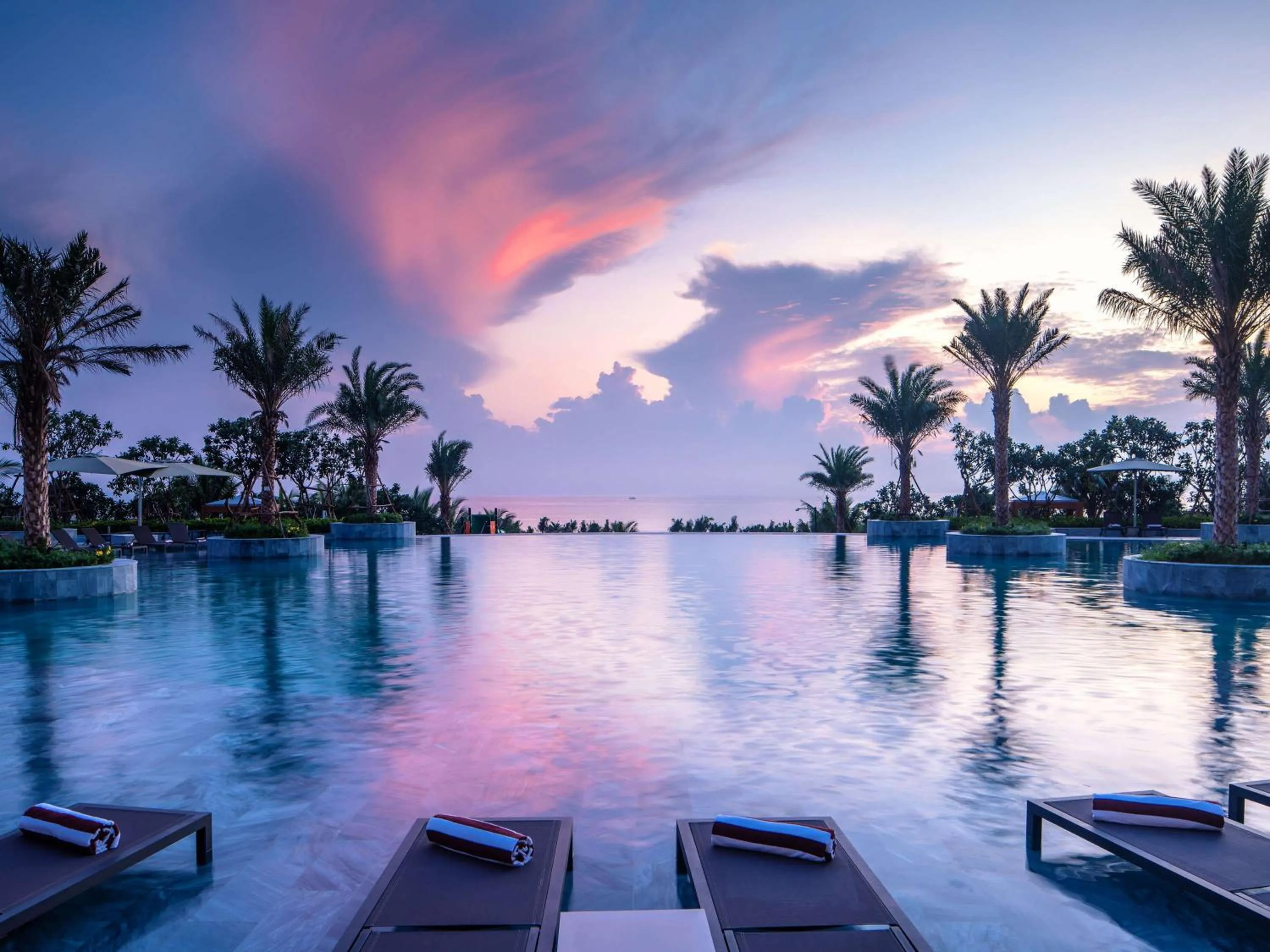 Pool view in Mövenpick Resort Cam Ranh