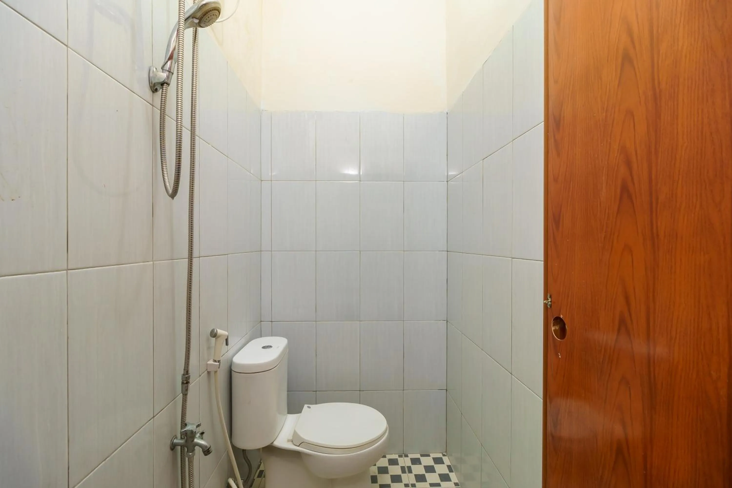 Bathroom in RedDoorz Syariah@Jalan Dr Mansyur Medan