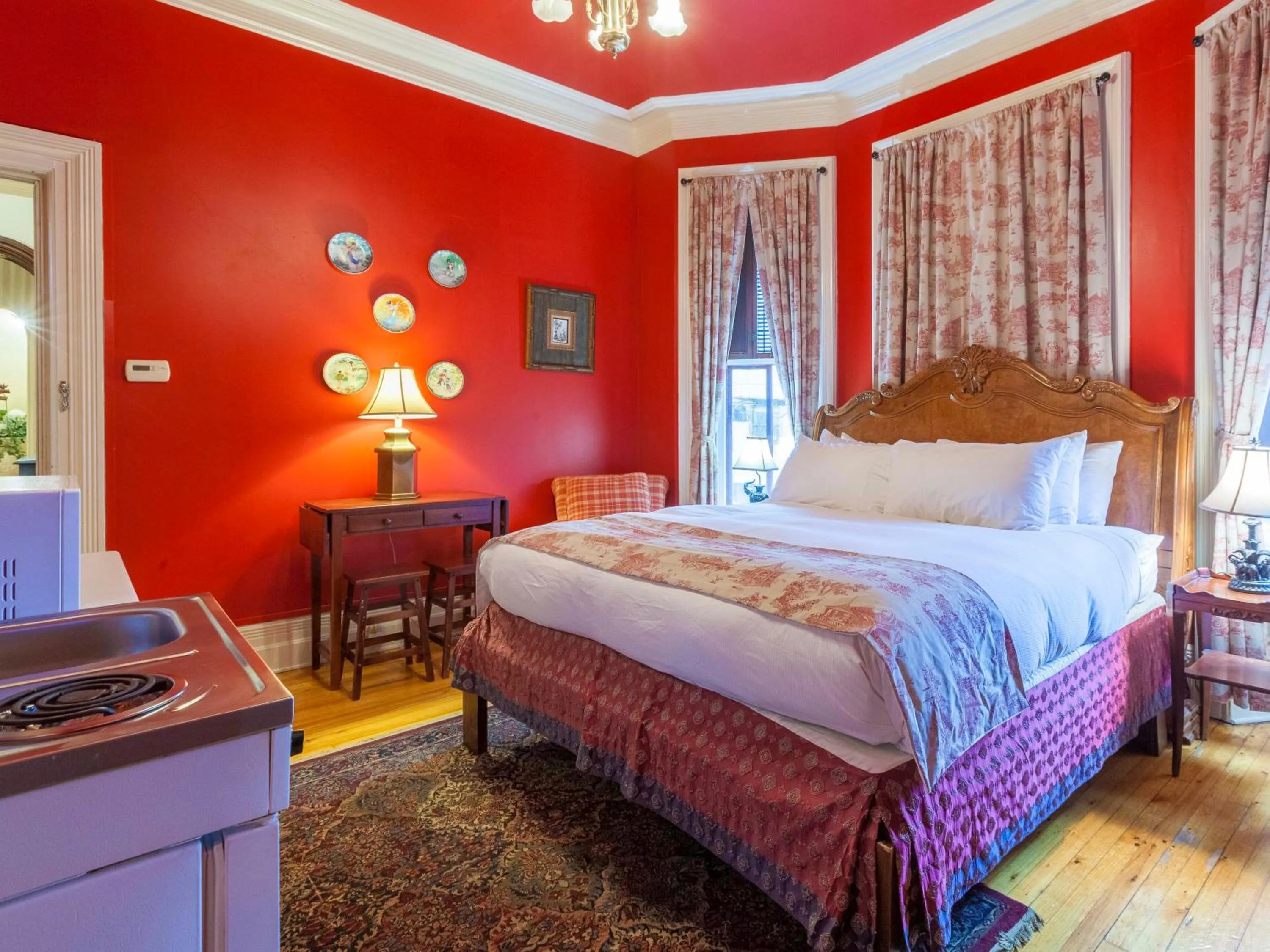 Bed in Chipman Hill Suites - Sydney Street