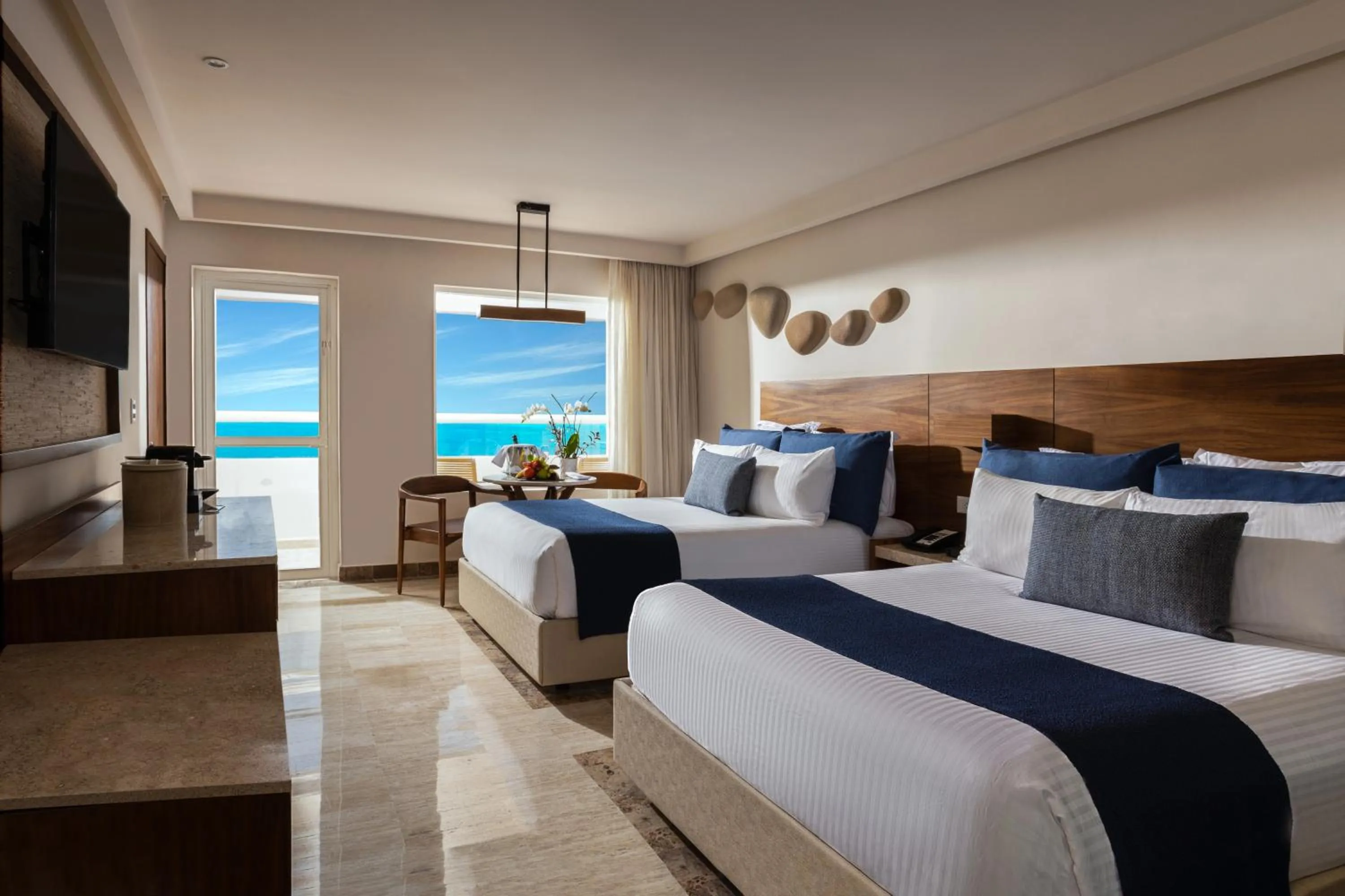 Bedroom, Bed in Dreams Sands Cancun Resort & Spa