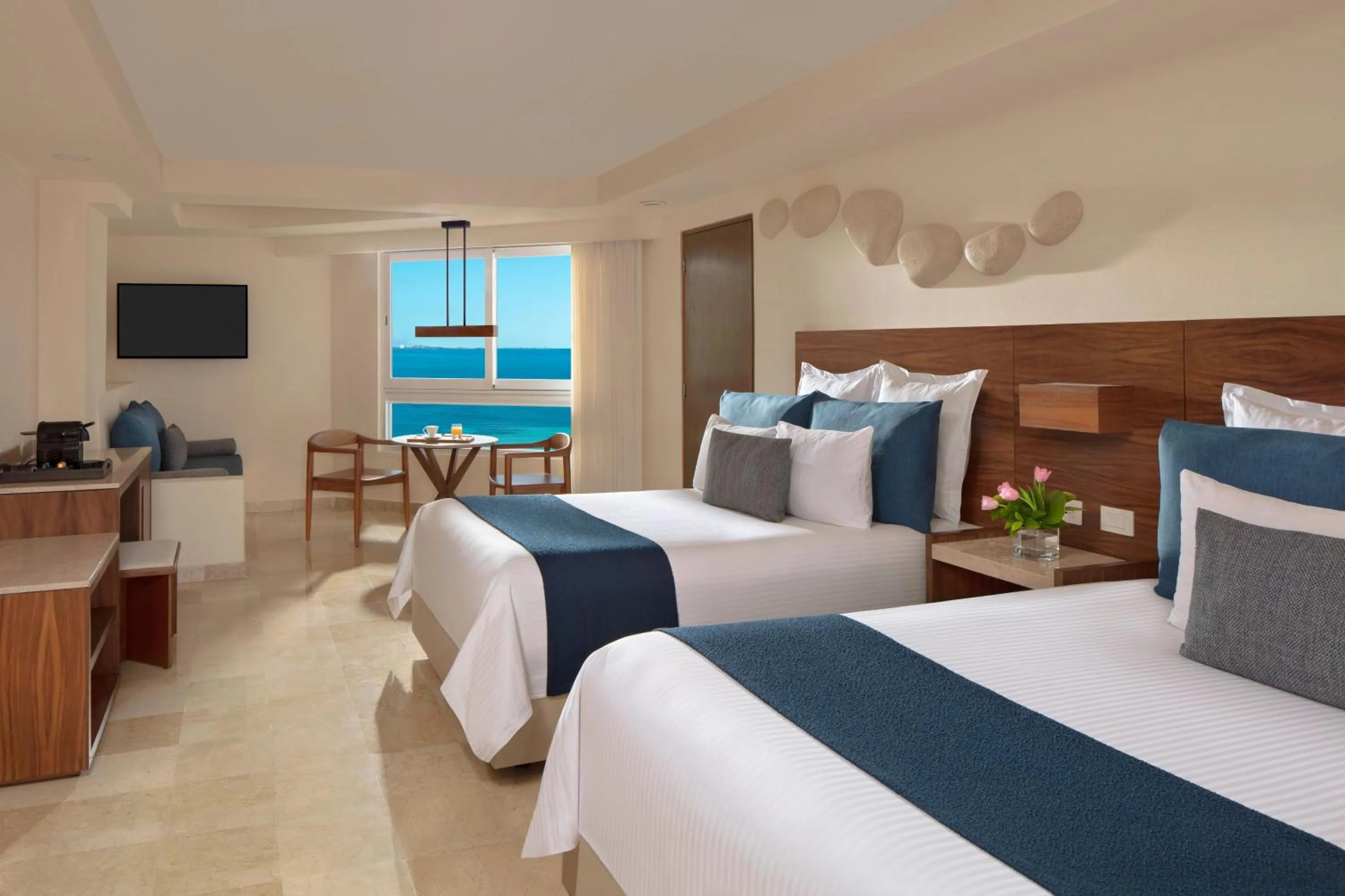 Bedroom, Bed in Dreams Sands Cancun Resort & Spa