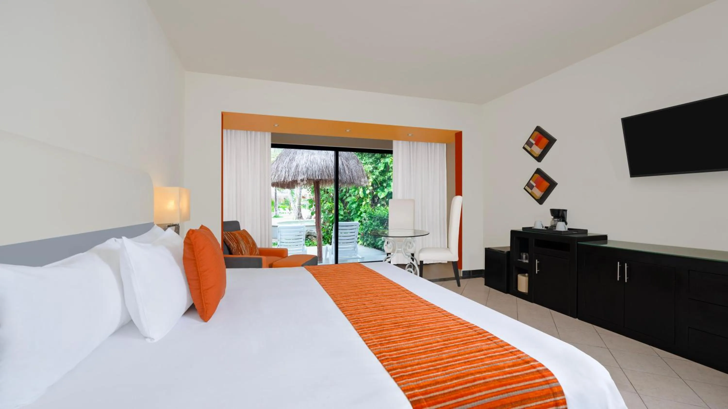 Photo of the whole room, Bed in Grand Oasis Tulum Riviera - All Inclusive