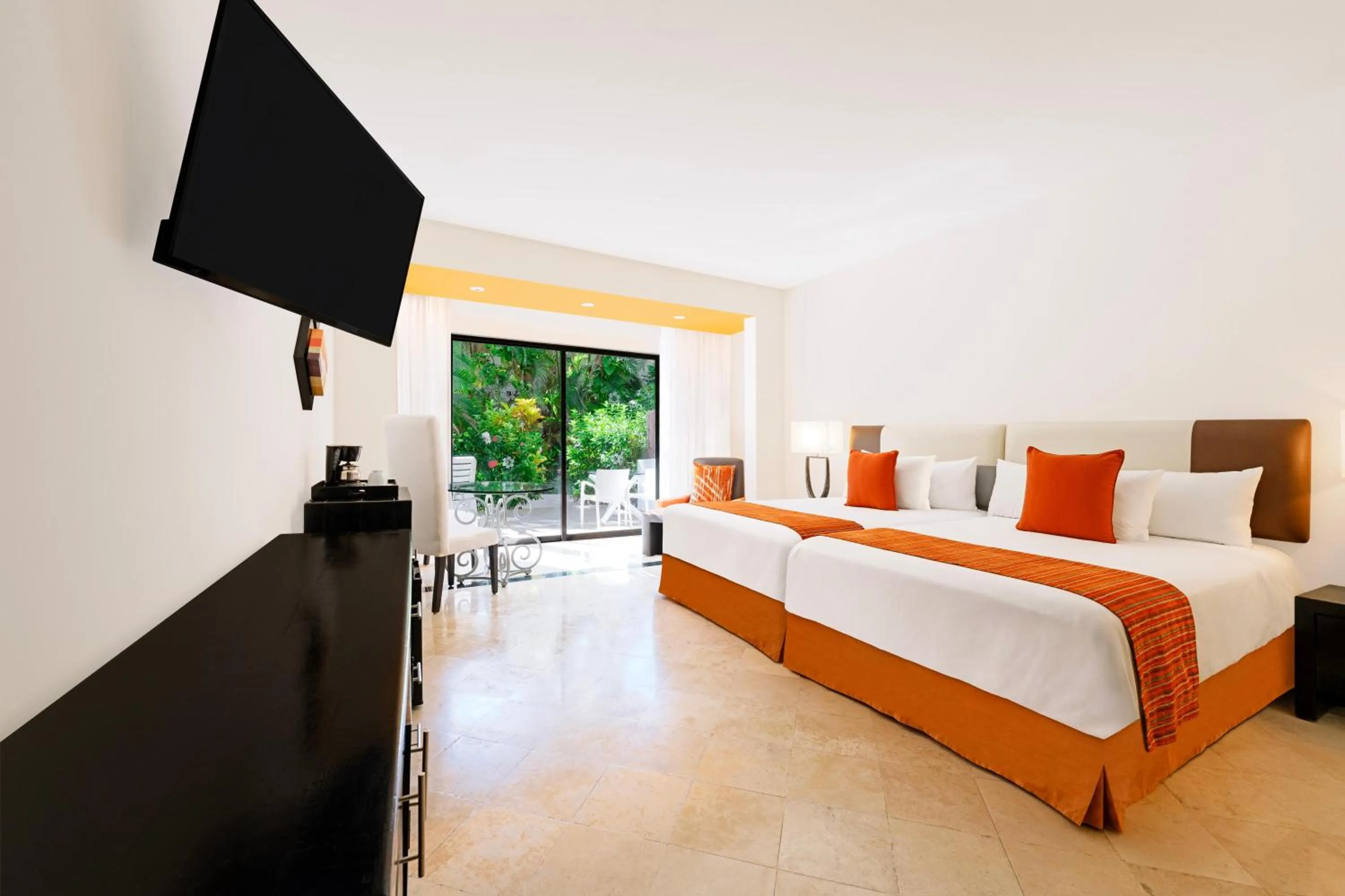 Photo of the whole room, Bed in Grand Oasis Tulum Riviera - All Inclusive