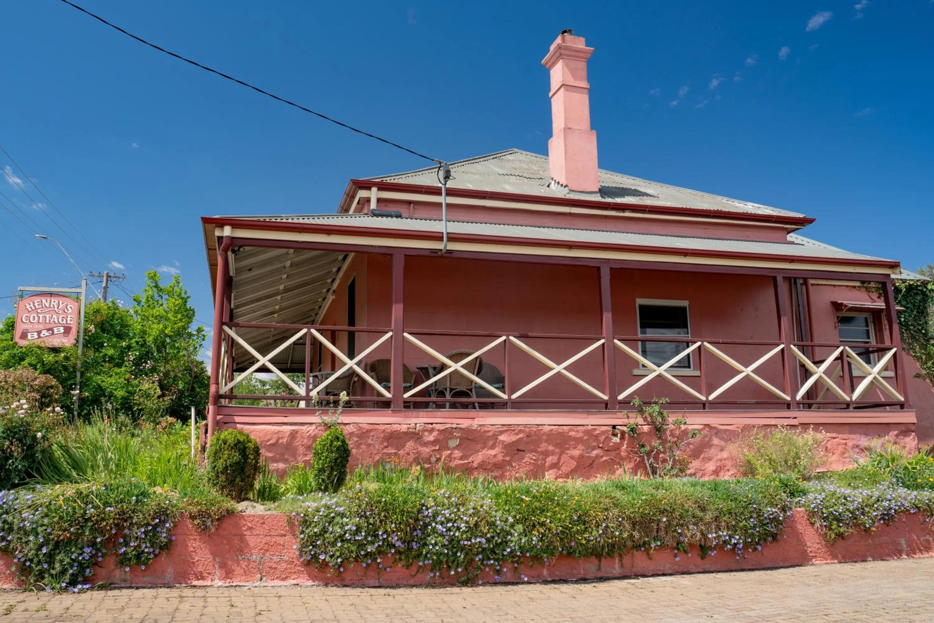 Property building in The Henry Parkes Tenterfield