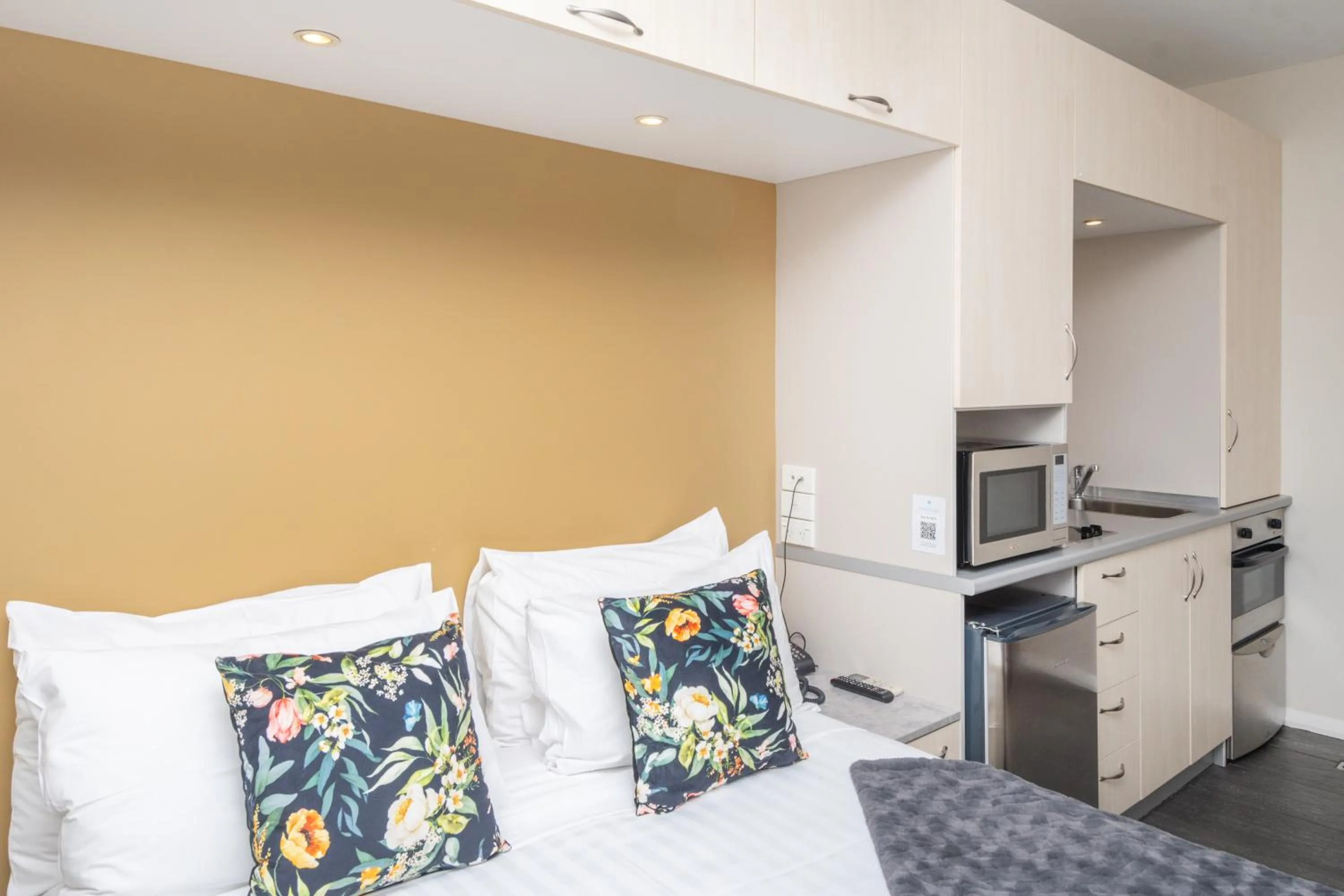 Bed in Portside Hotel Gisborne