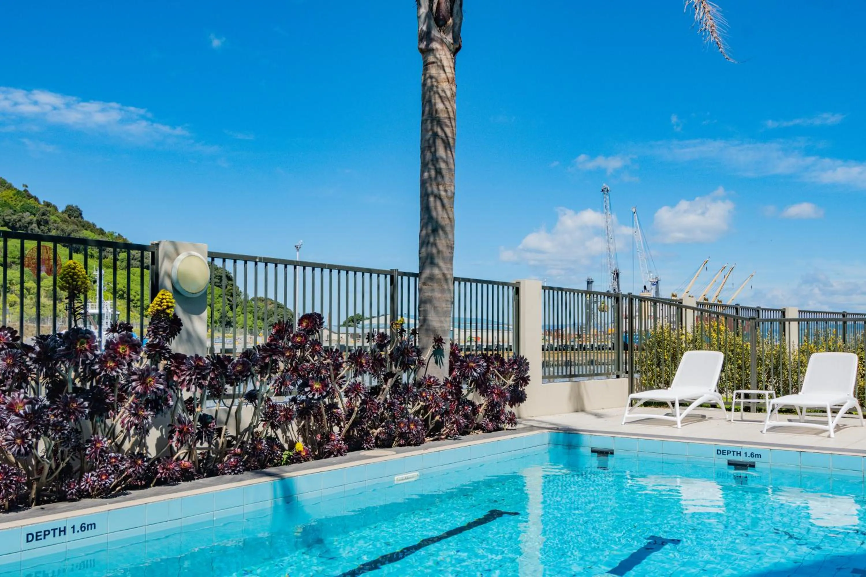 Swimming pool in Portside Hotel Gisborne