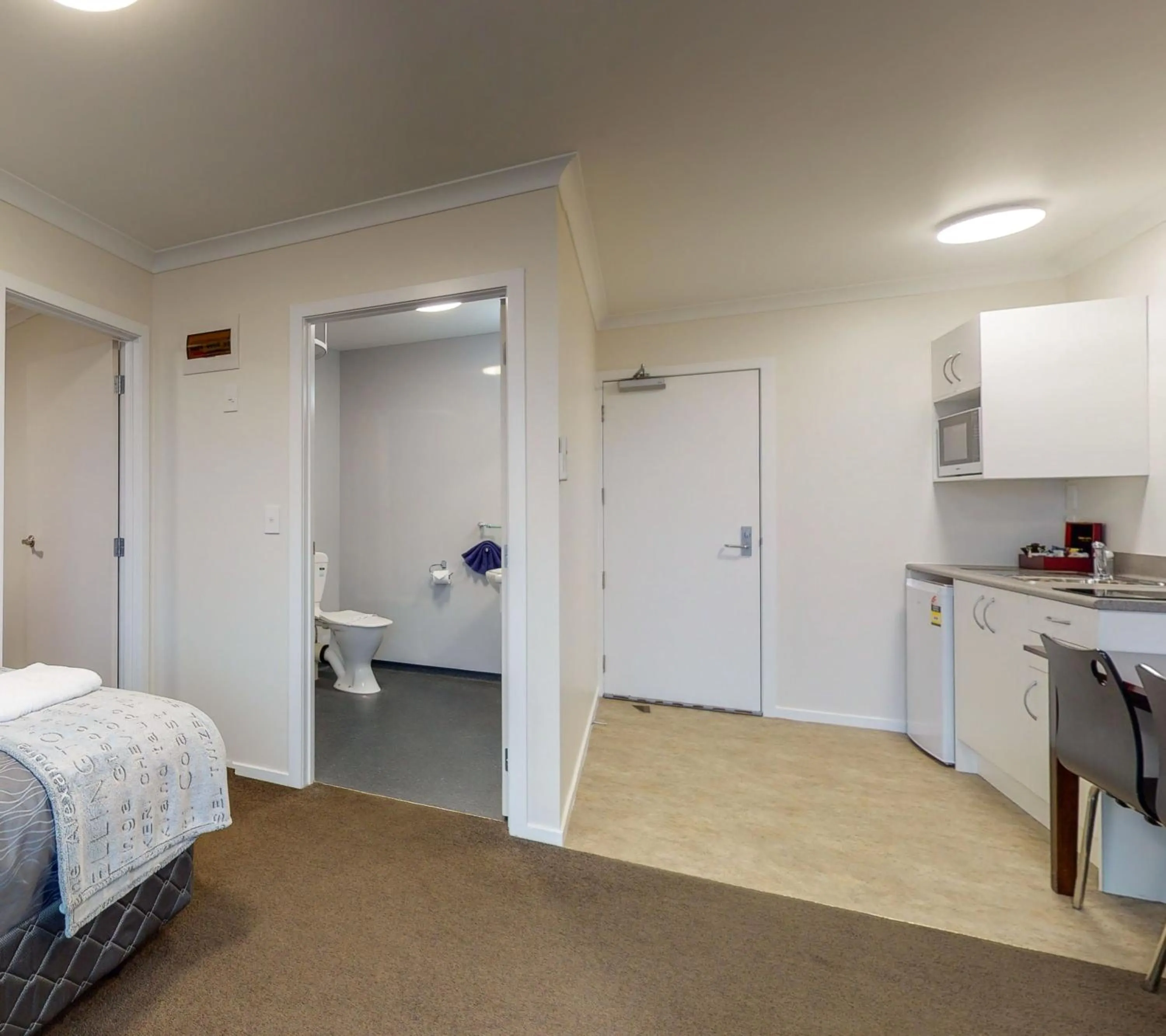 Living room, Bed in Matariki Motor Lodge