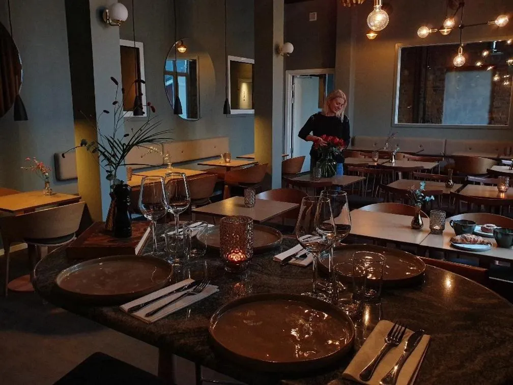 Restaurant/places to eat in Hotell Carl Friman