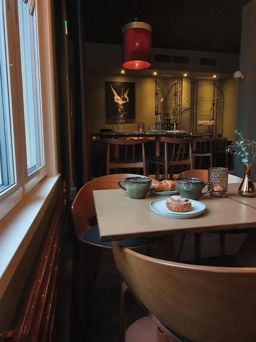 Restaurant/places to eat in Hotell Carl Friman