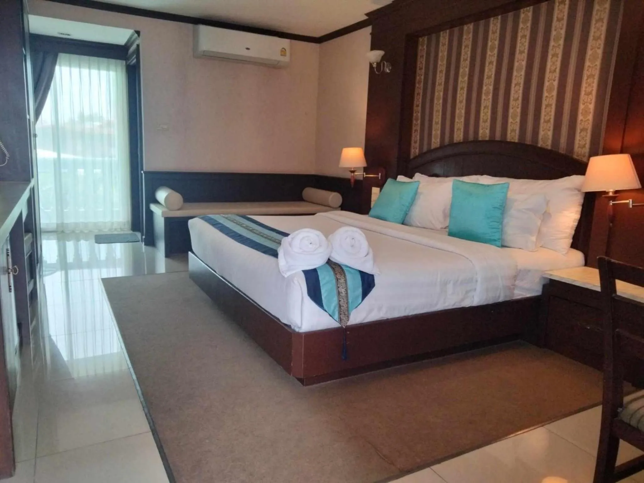 Bed in The Lion King Hotel Udonthani