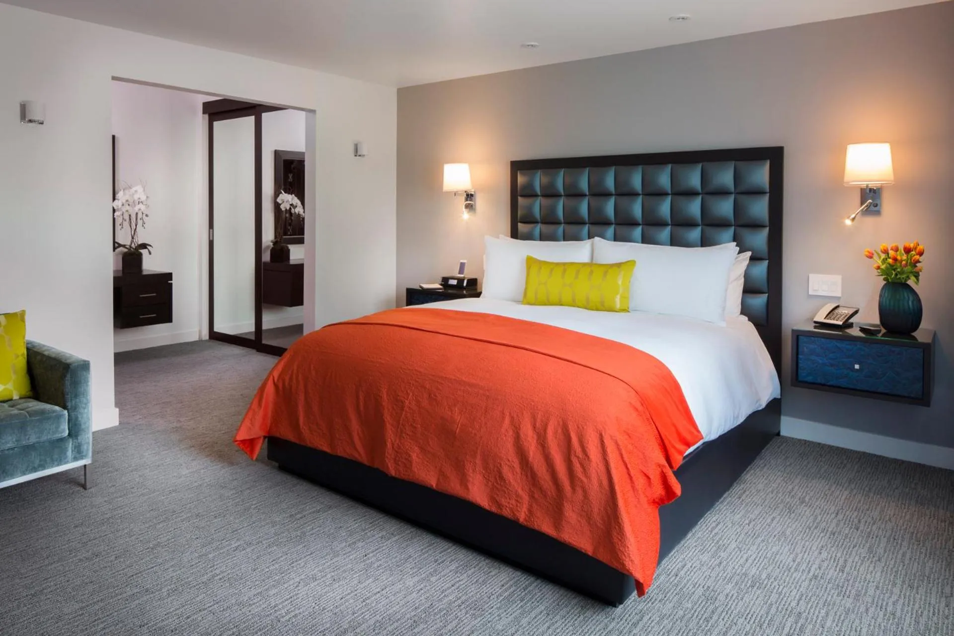 Bed in Sunset Marquis Hotel