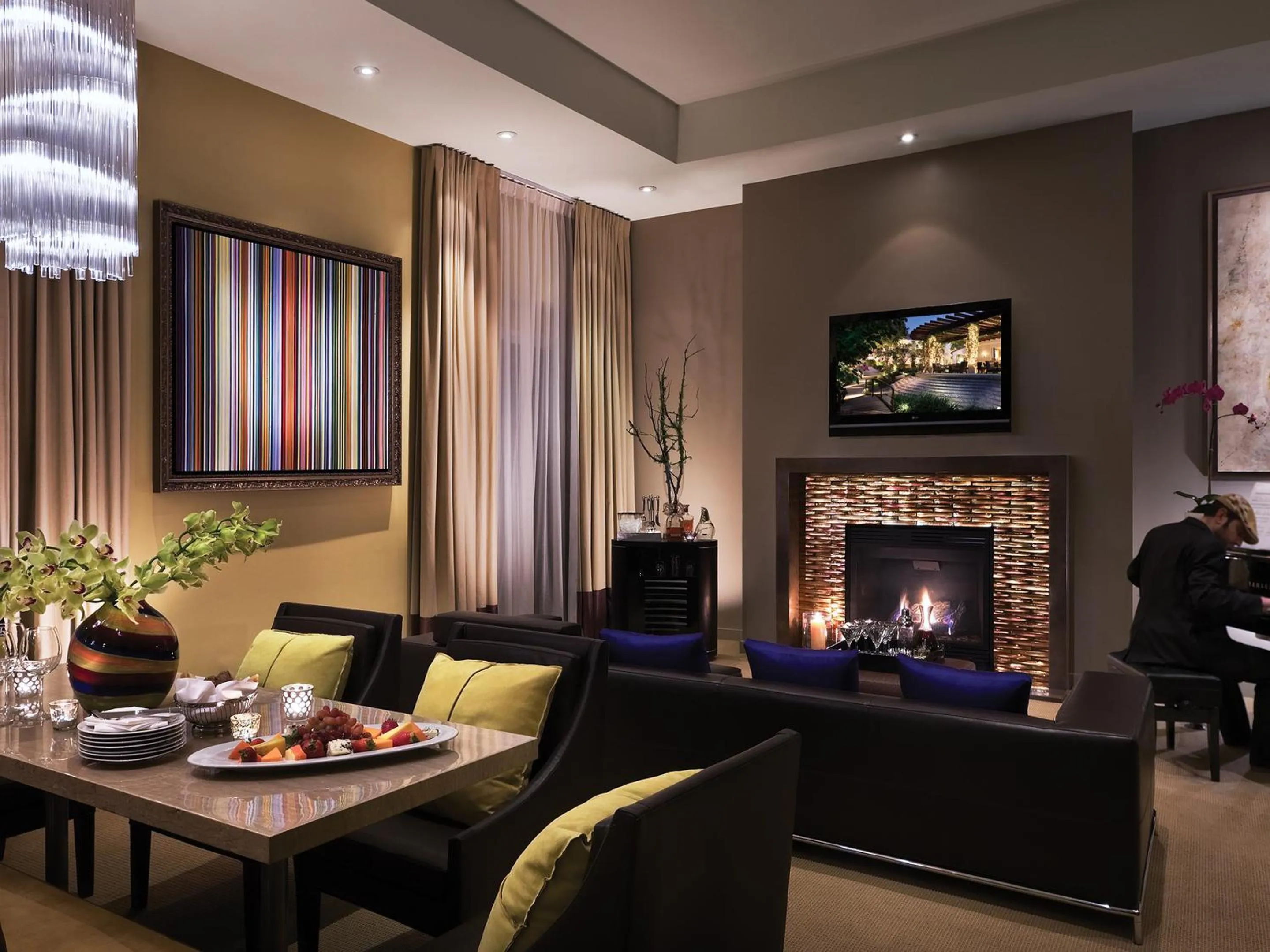 Sunset Marquis Hotel