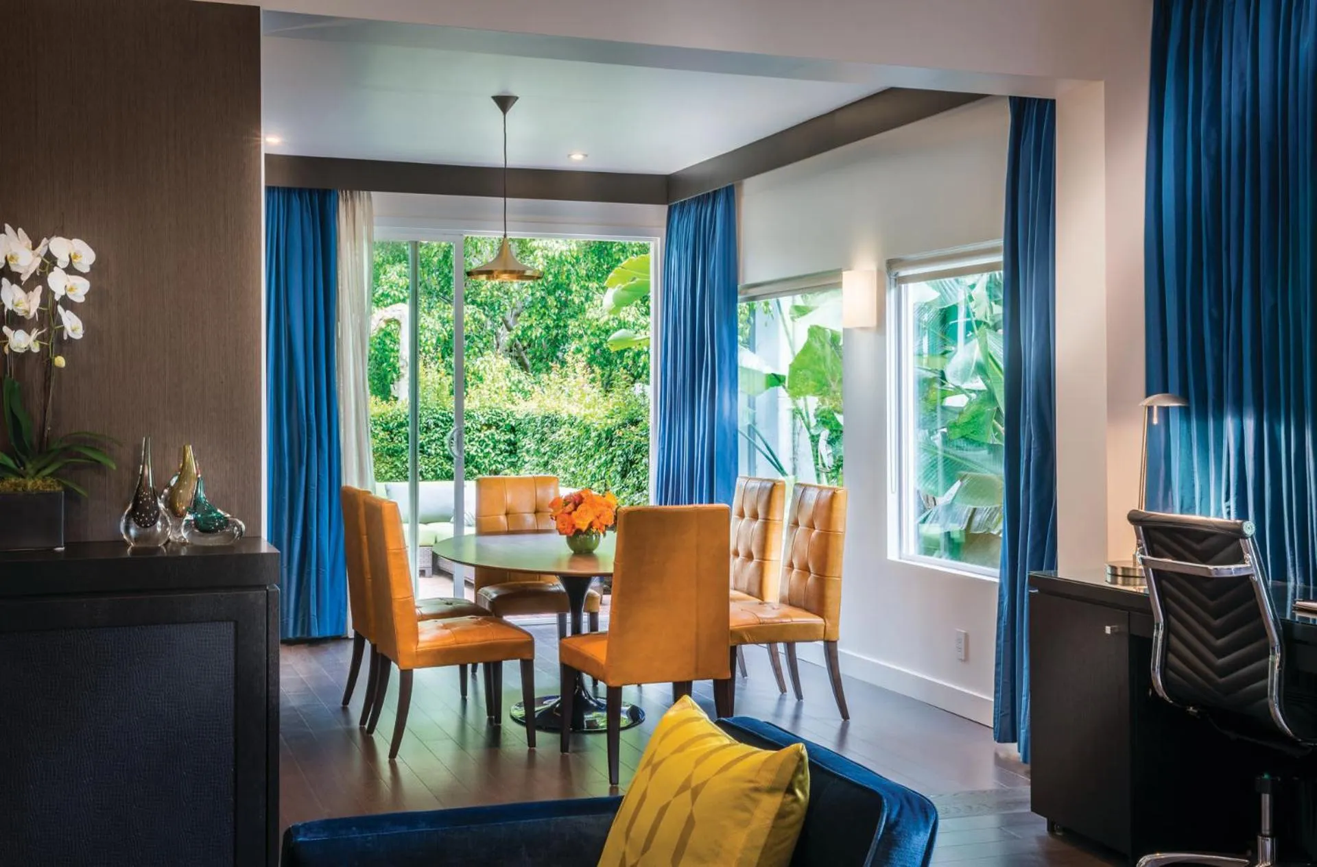 Dining area in Sunset Marquis Hotel