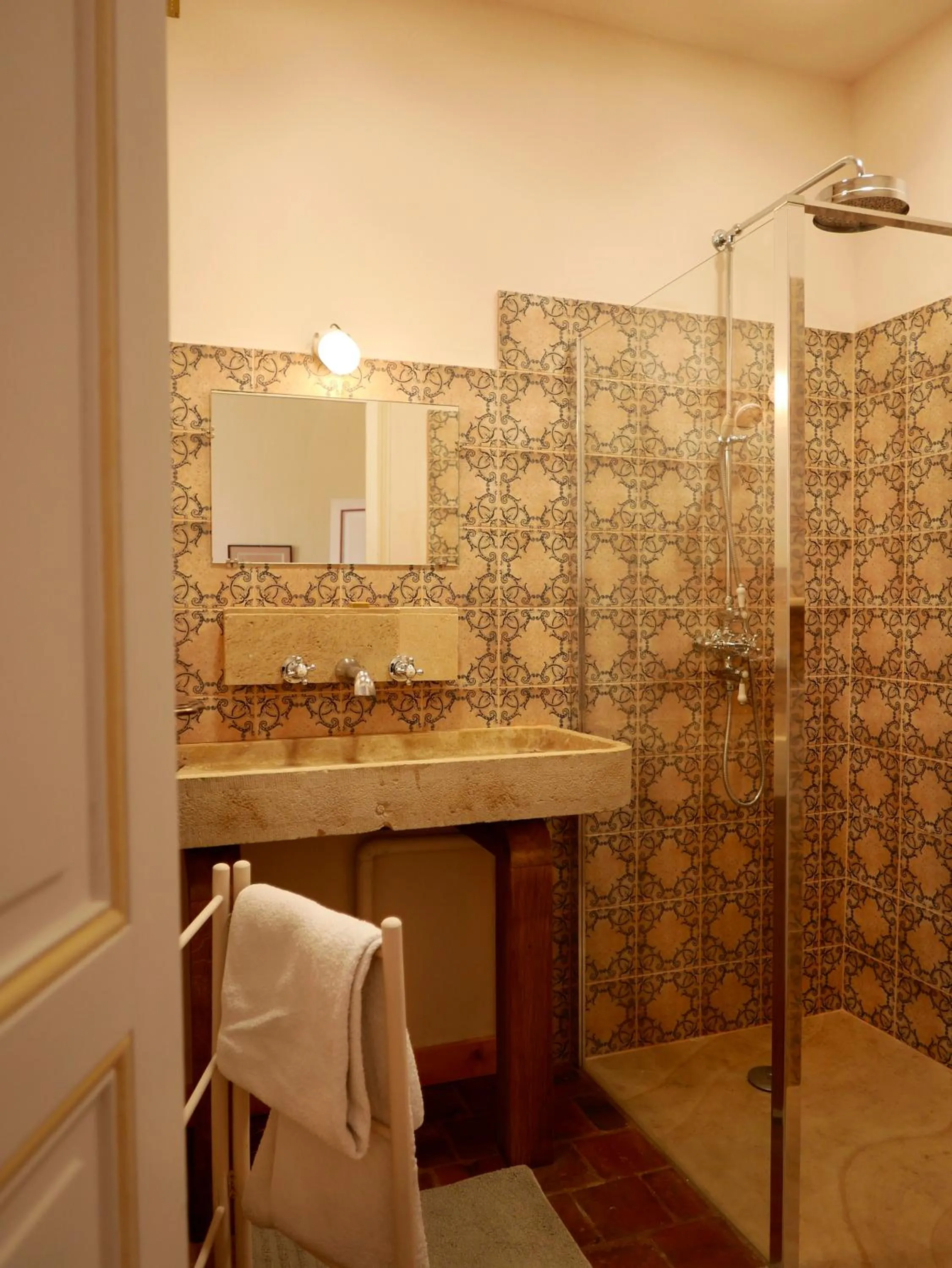 Shower in La Buffonnerie