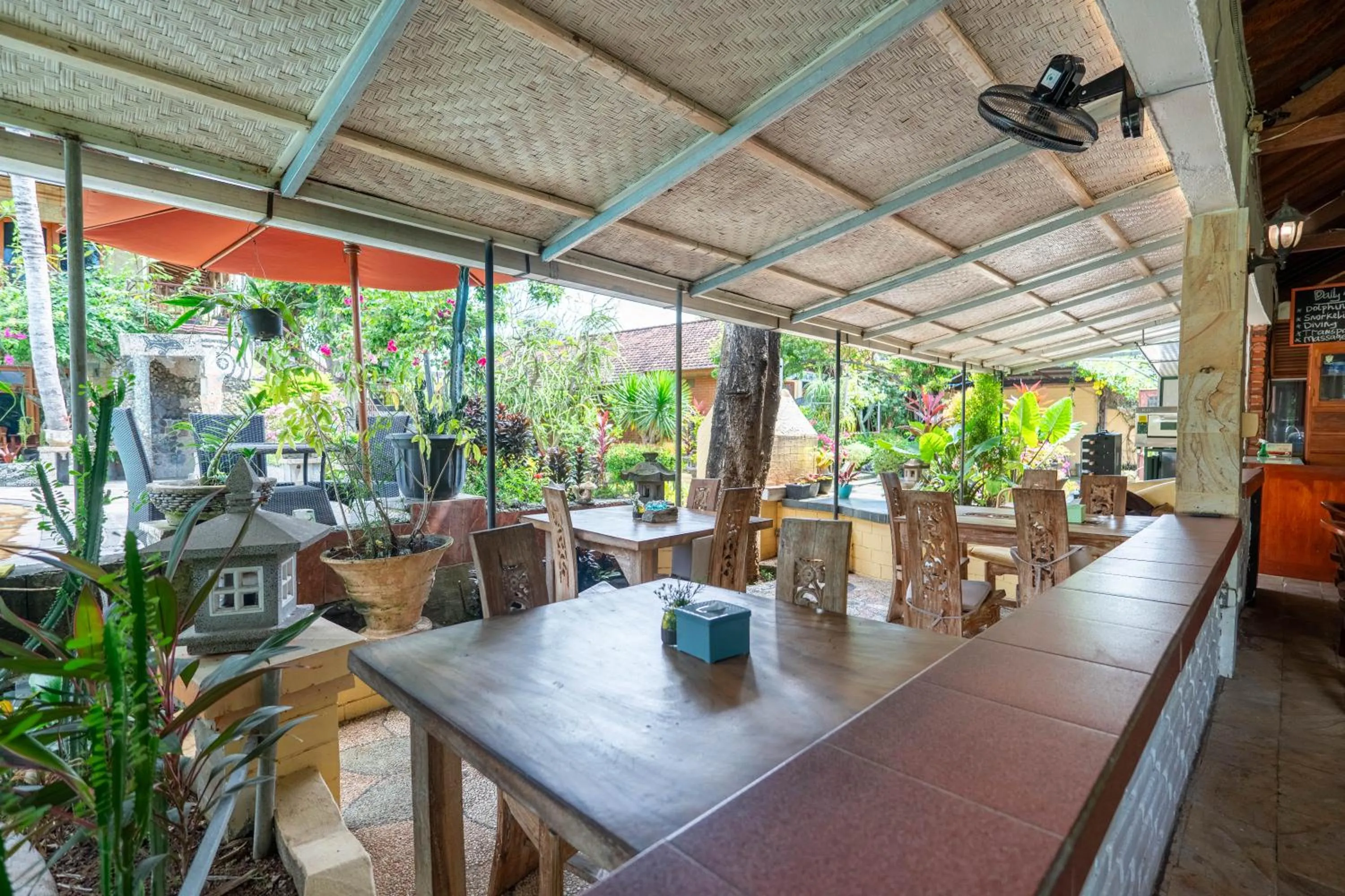 Restaurant/places to eat in Deutsches-Eck Rikesti