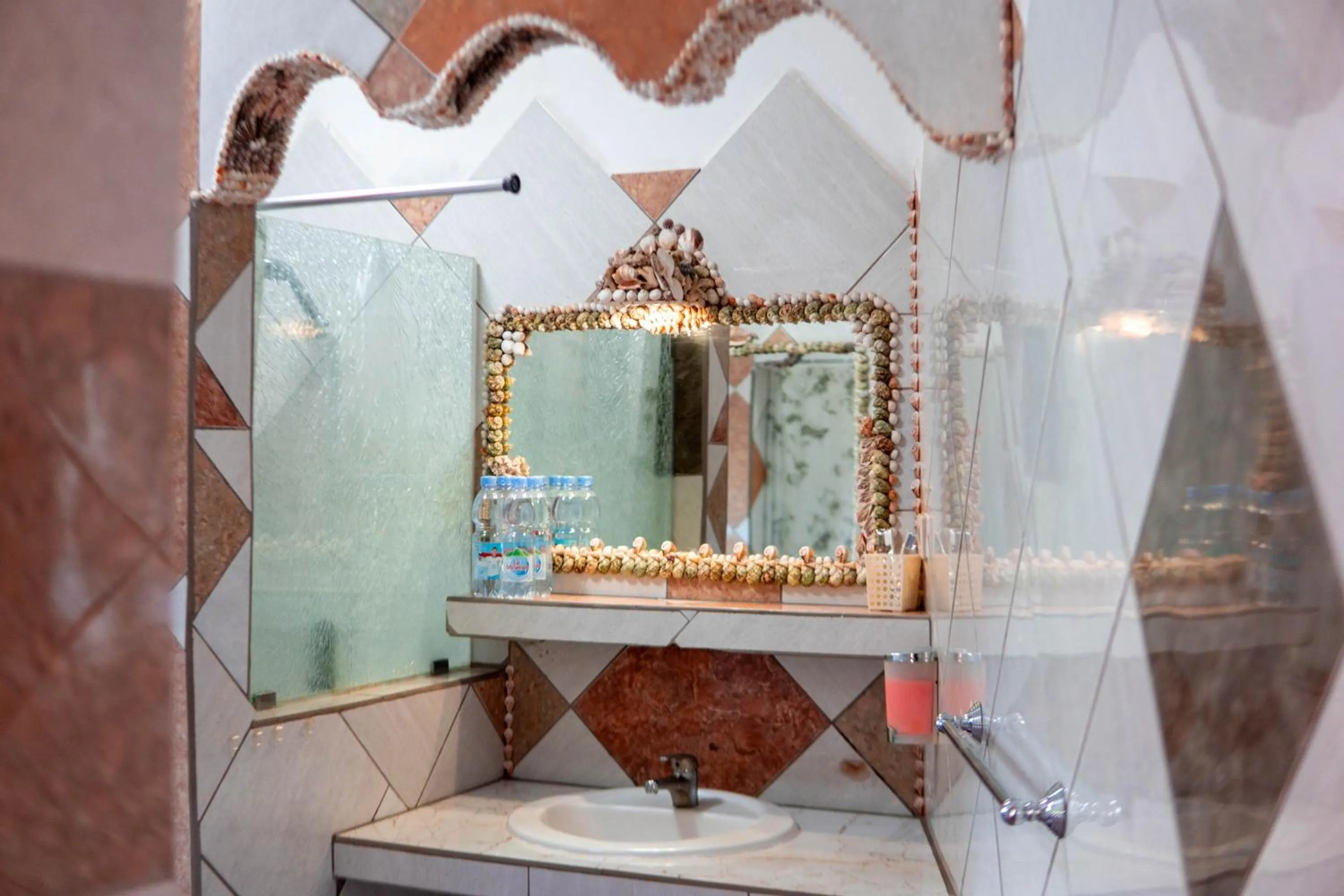 Bathroom in Deutsches-Eck Rikesti