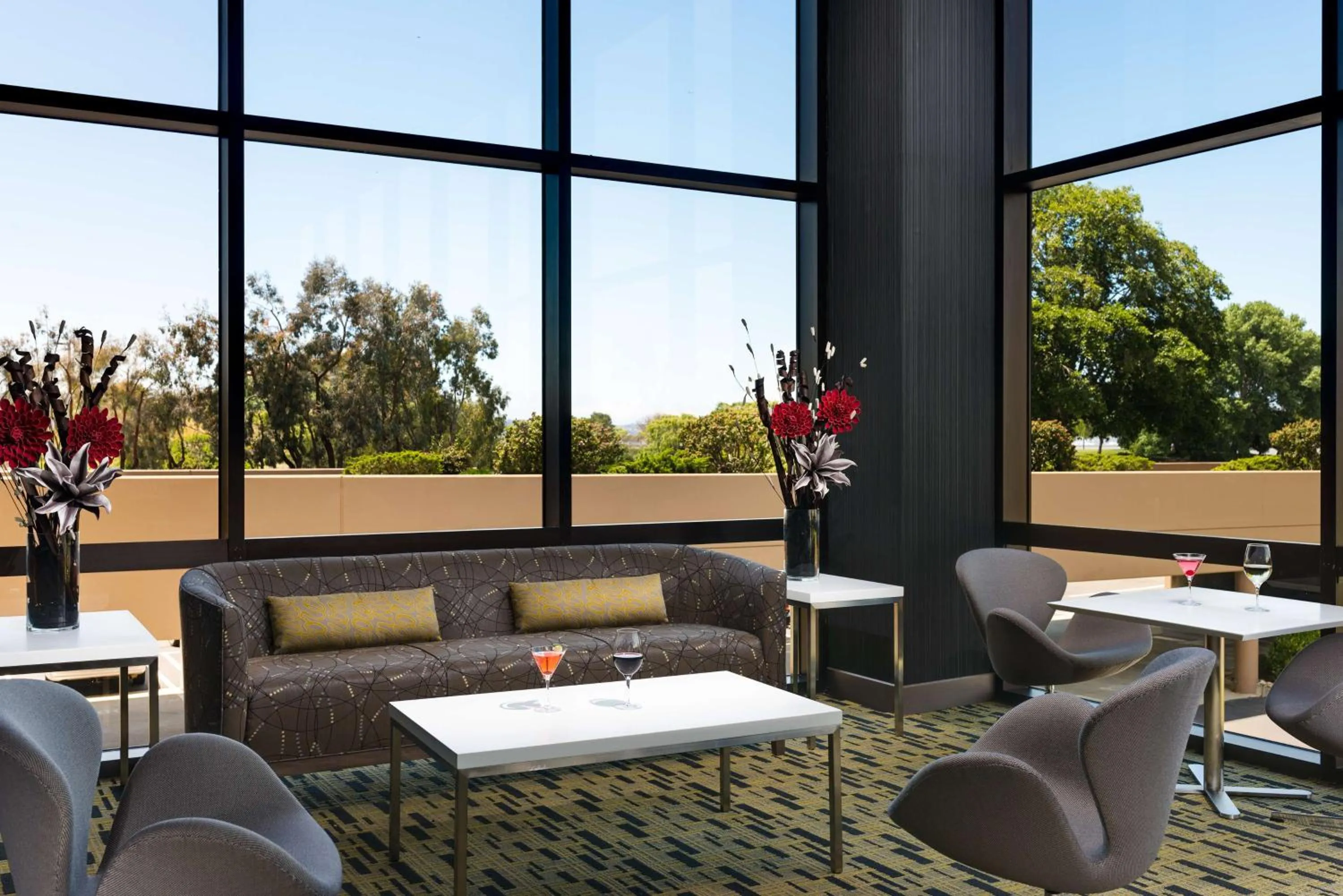 Restaurant/places to eat in Hilton San Francisco Airport Bayfront - No Resort Fee