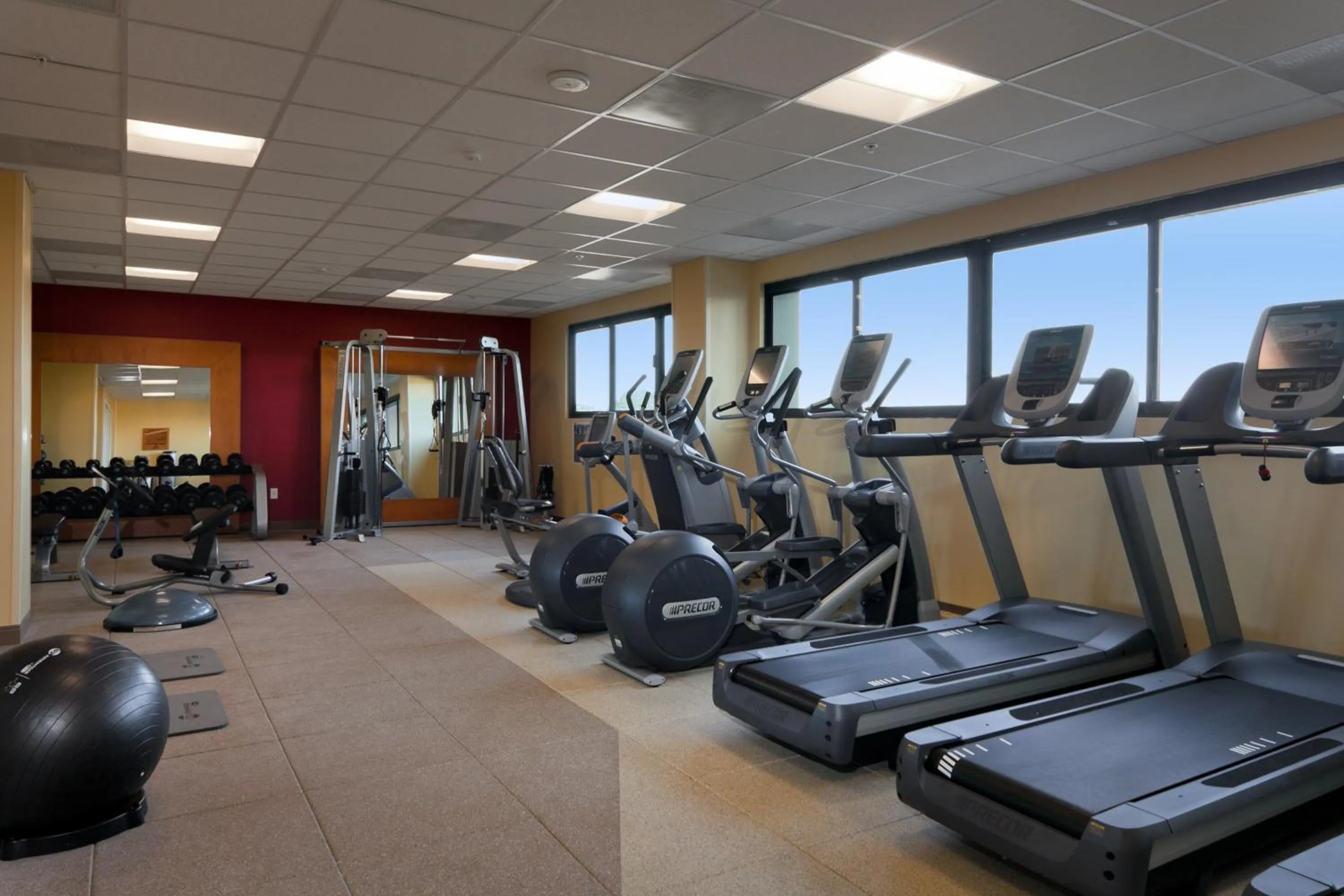 Fitness centre/facilities in Hilton San Francisco Airport Bayfront - No Resort Fee