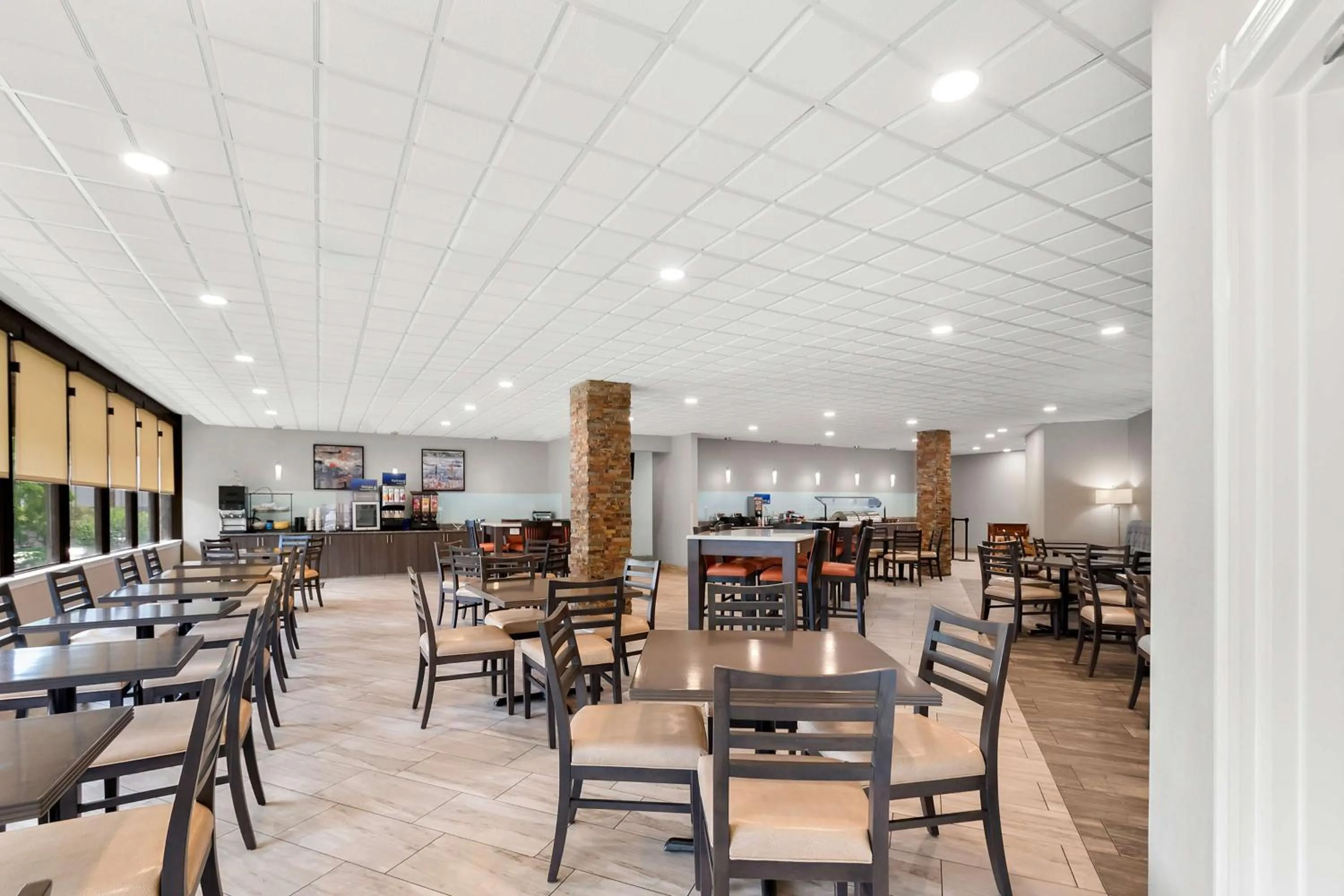 Restaurant/places to eat in Best Western Fairfax City