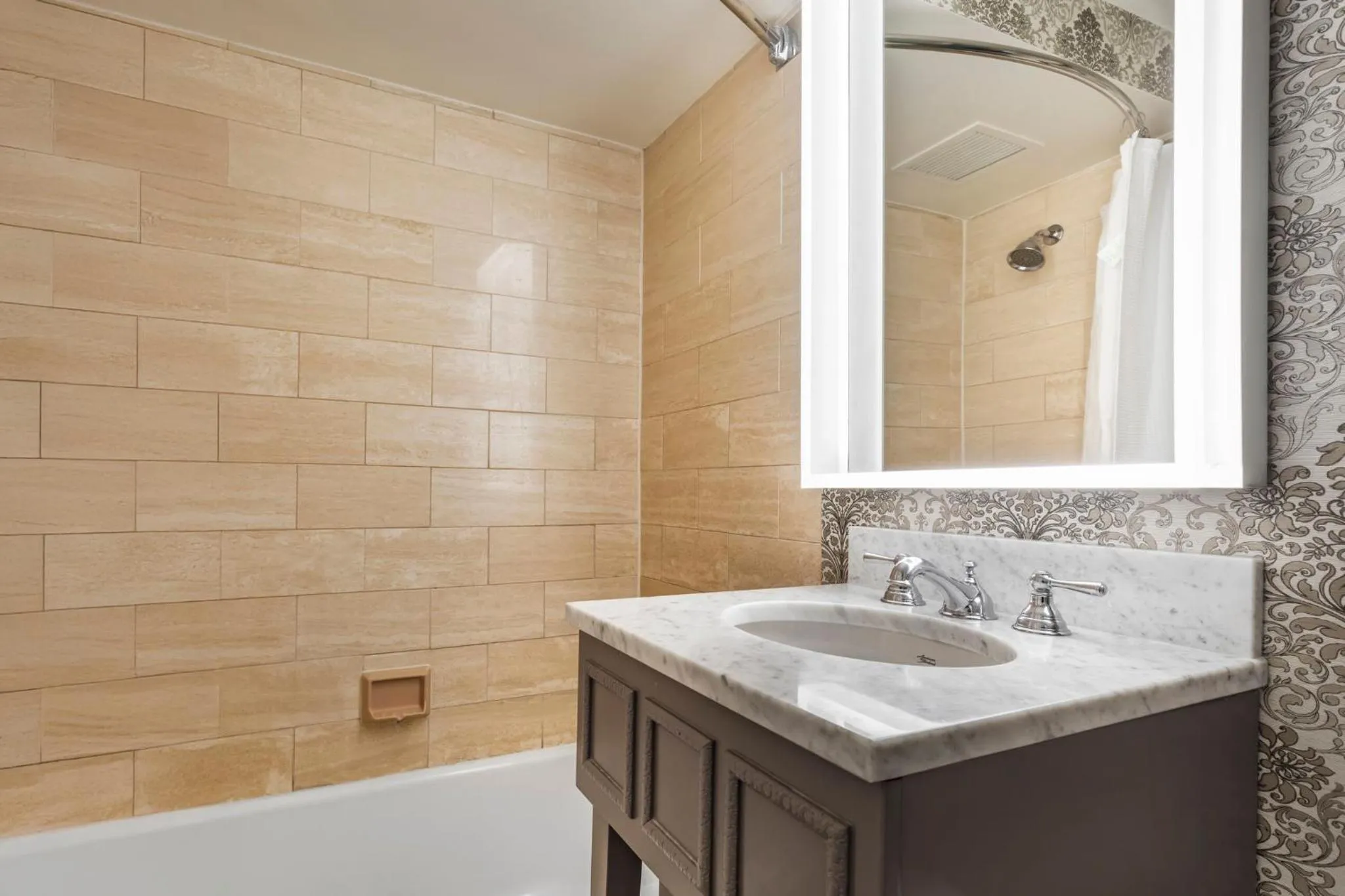 Bathroom in Omni Shoreham Hotel