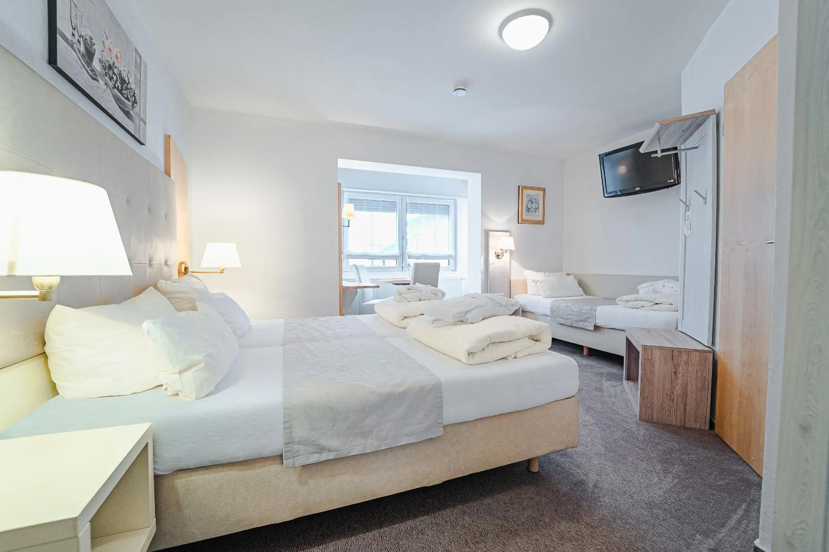 Photo of the whole room, Bed in Sletz Parkhotel - Superior