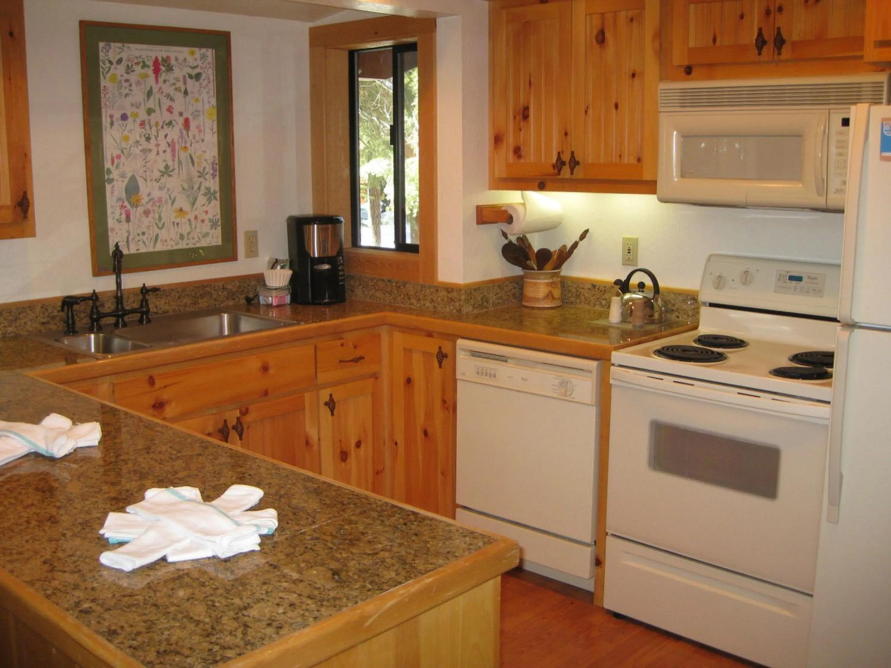 Kitchen or kitchenette in Northstar California Resort