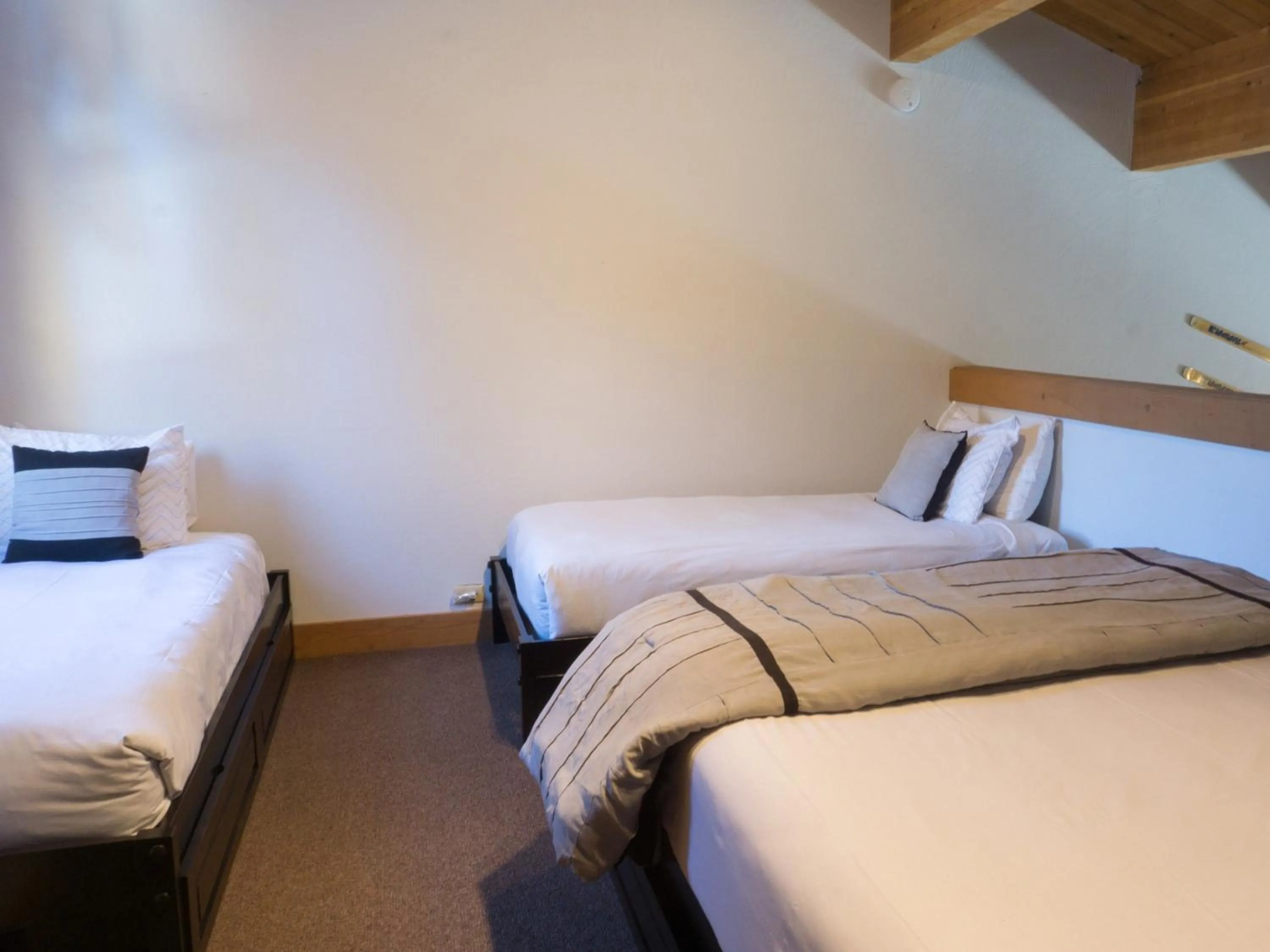 Bedroom, Bed in Northstar California Resort