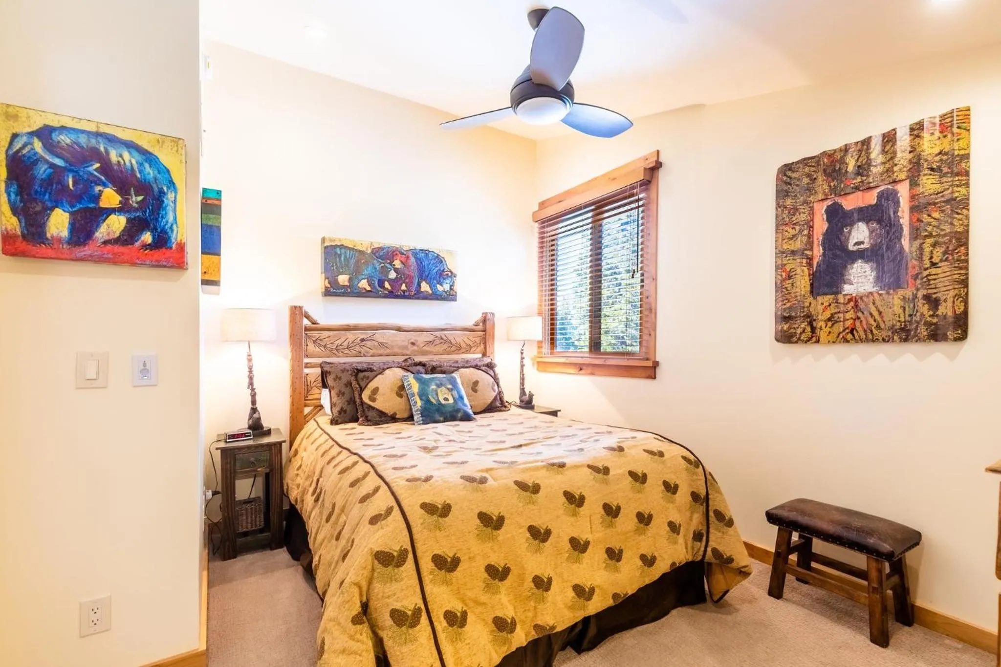 Bedroom, Bed in Northstar California Resort