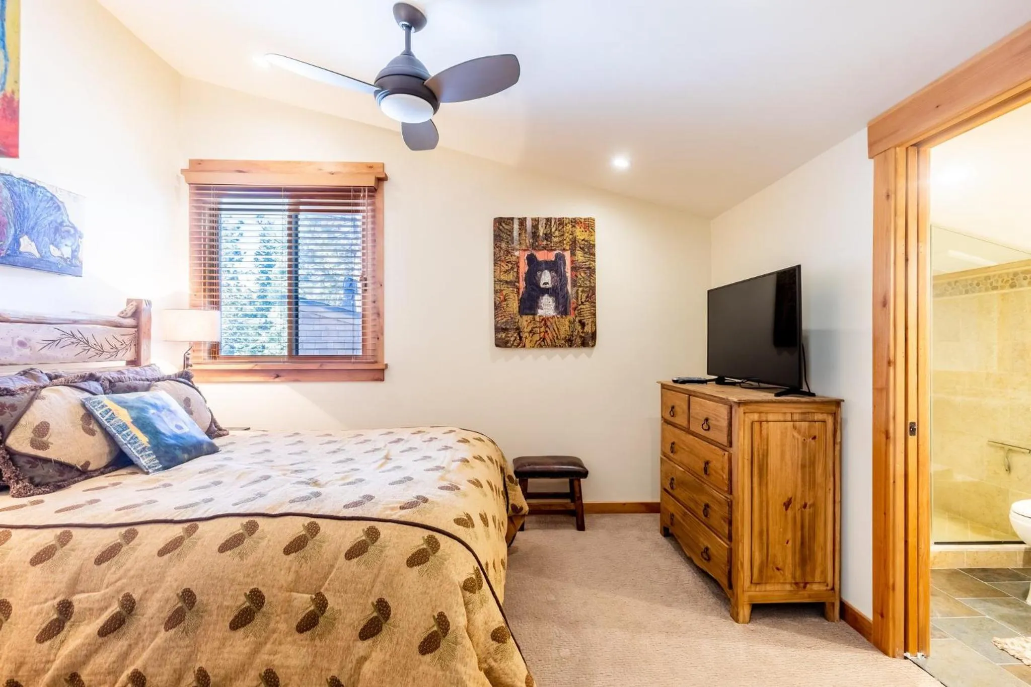 Bedroom, Bed in Northstar California Resort