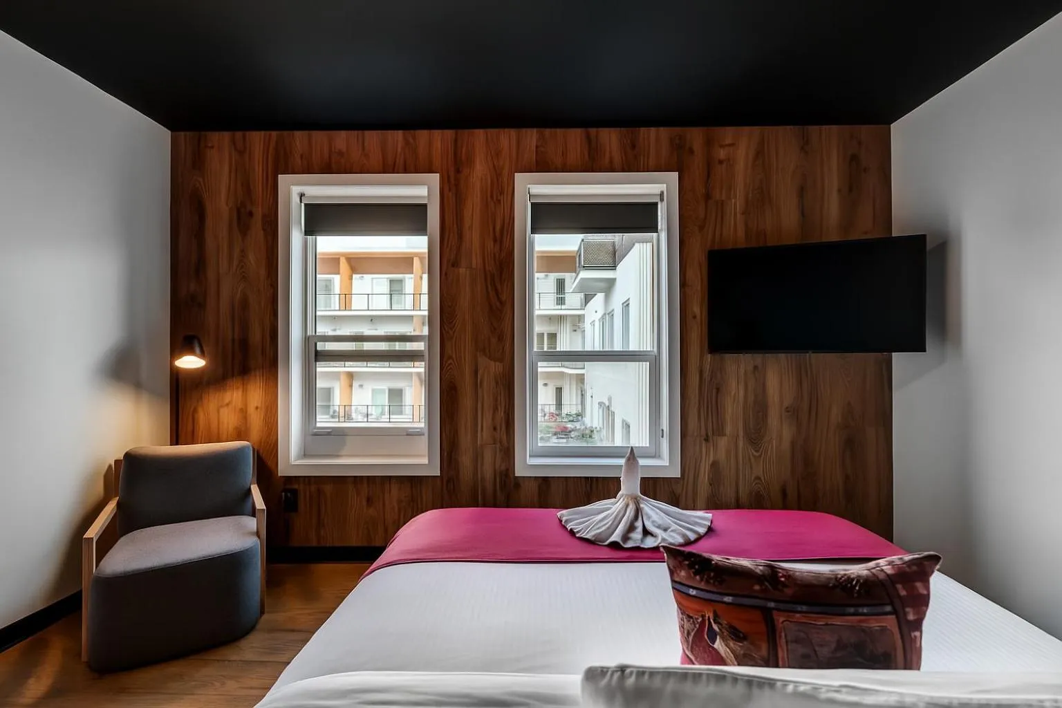 Bed in Raven Inn Whitehorse