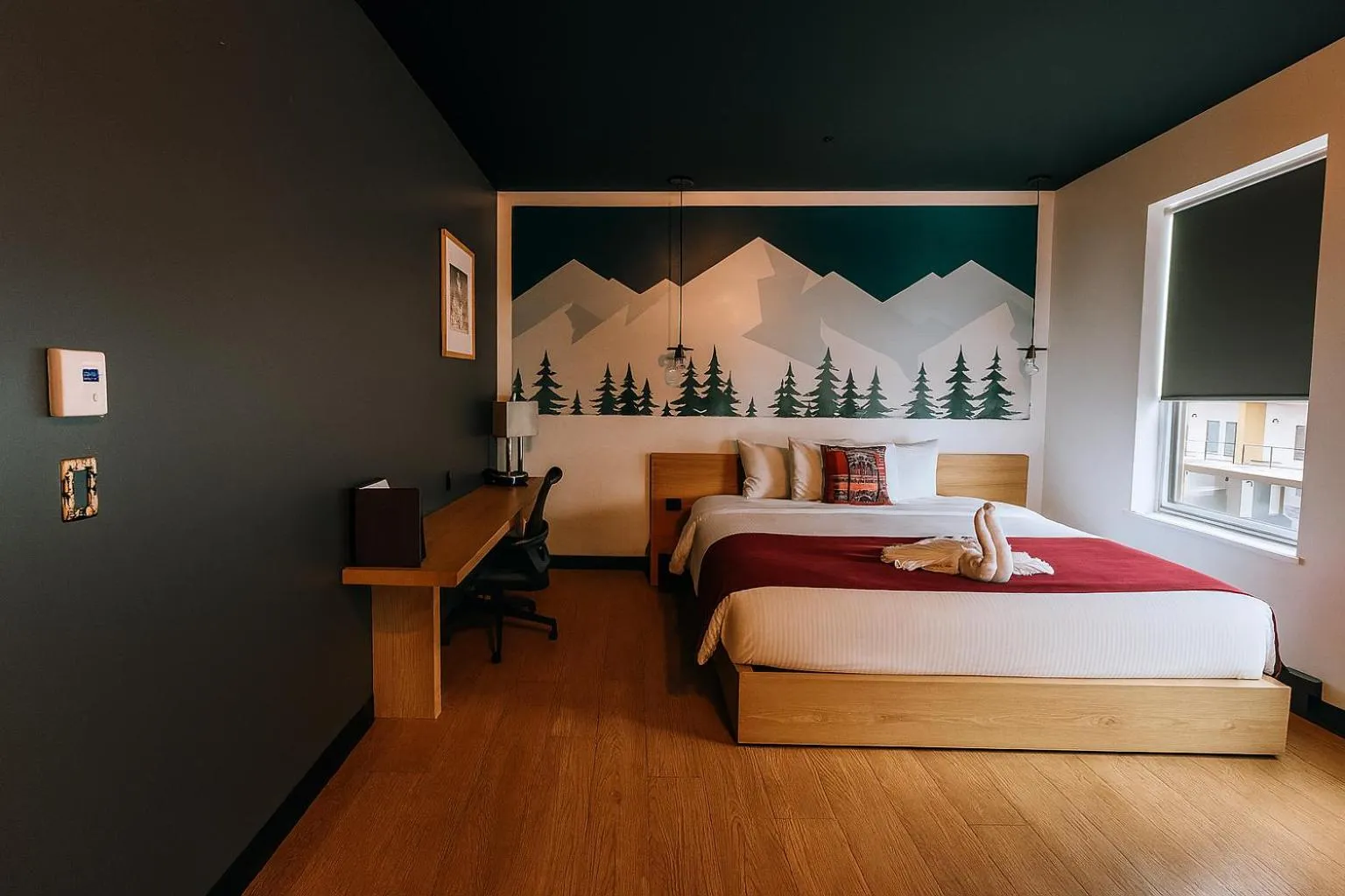 King Room - Disability Access in Raven Inn Whitehorse