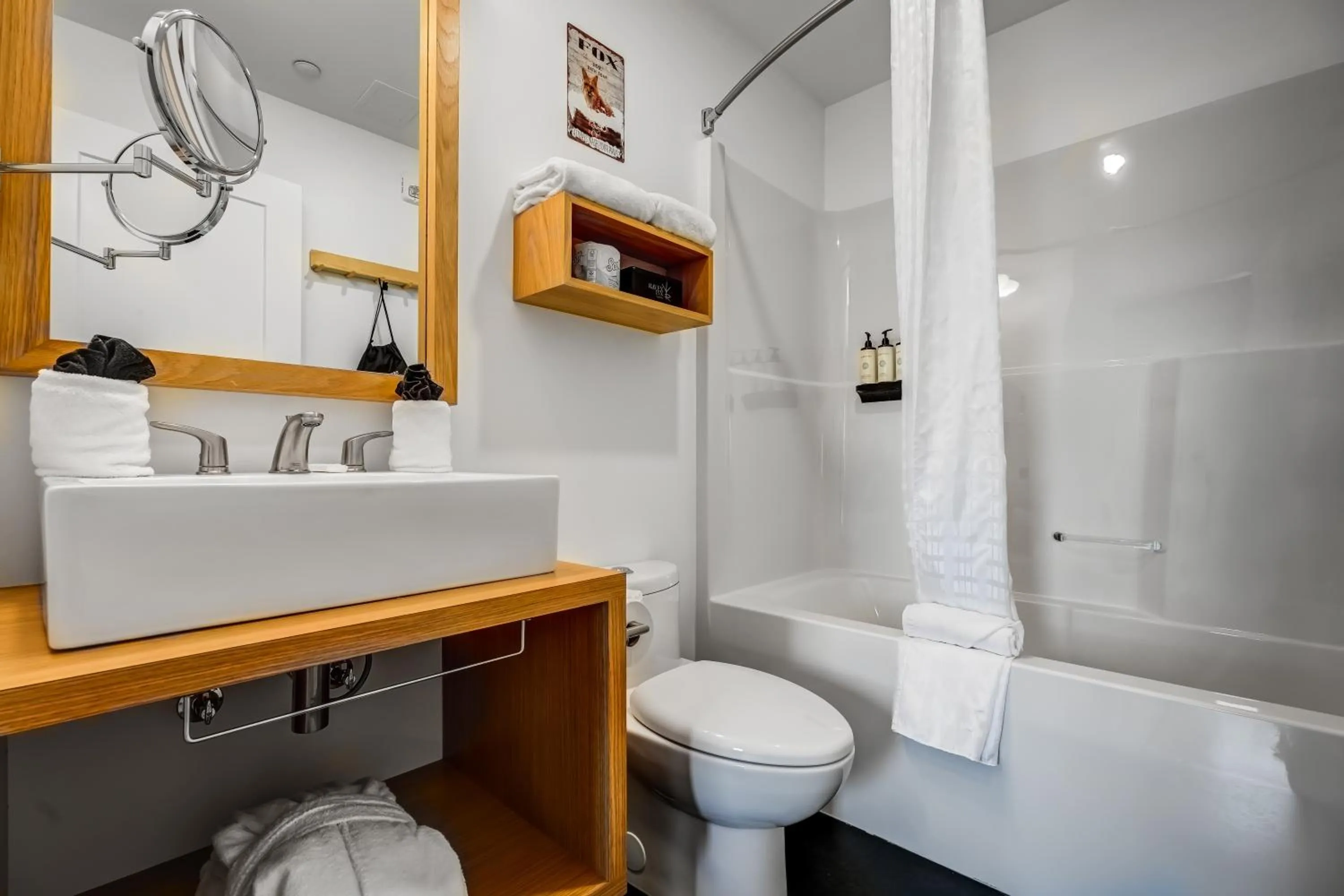 Shower in Raven Inn Whitehorse