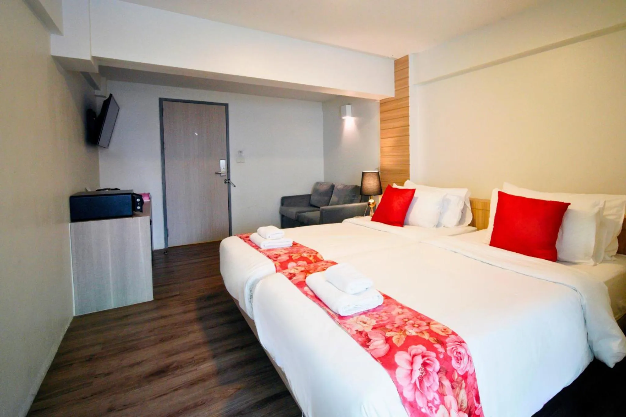 Bed in Wild Orchid Villa Bangkok