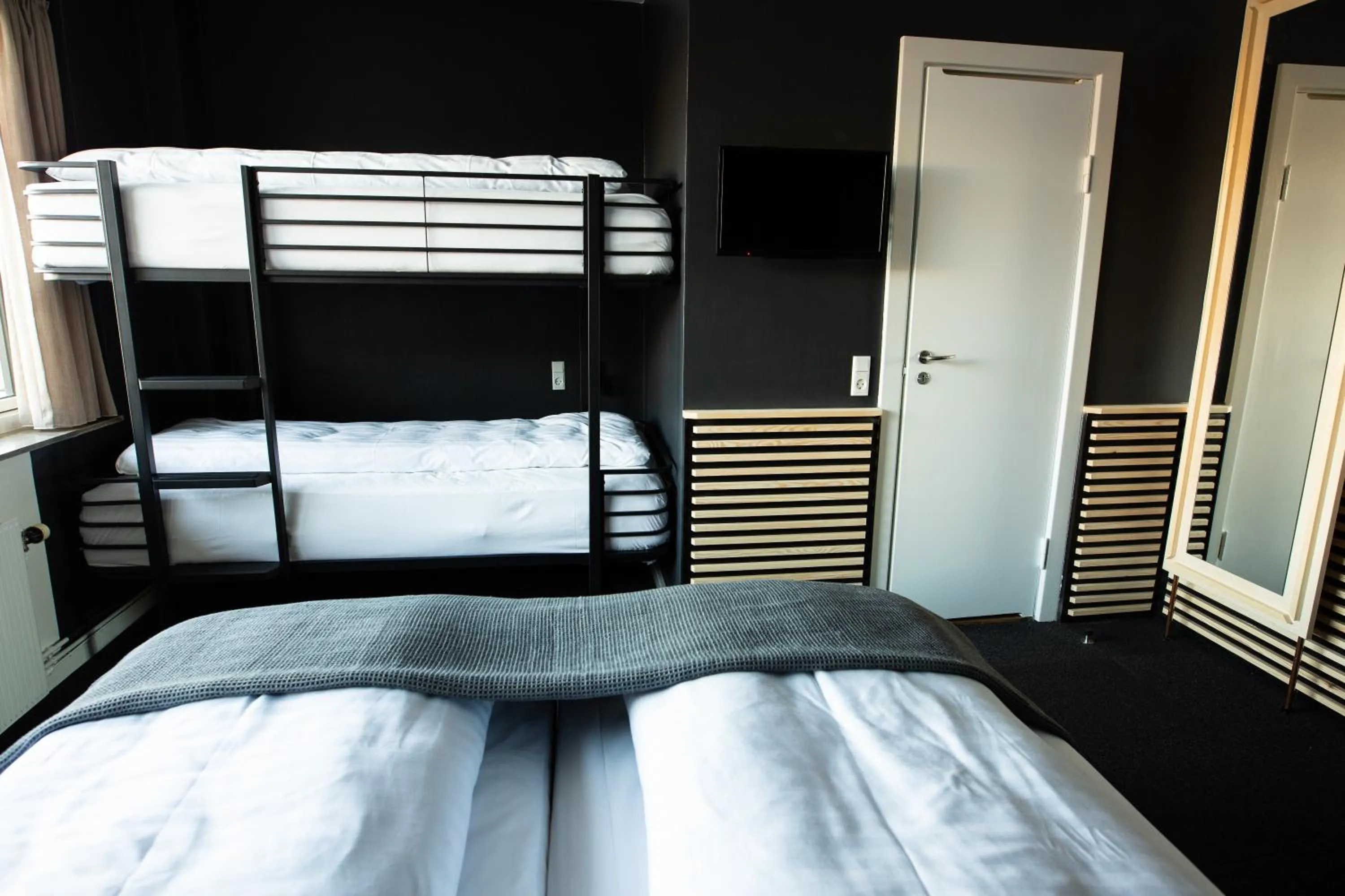 Photo of the whole room, Bed in Hotel-B